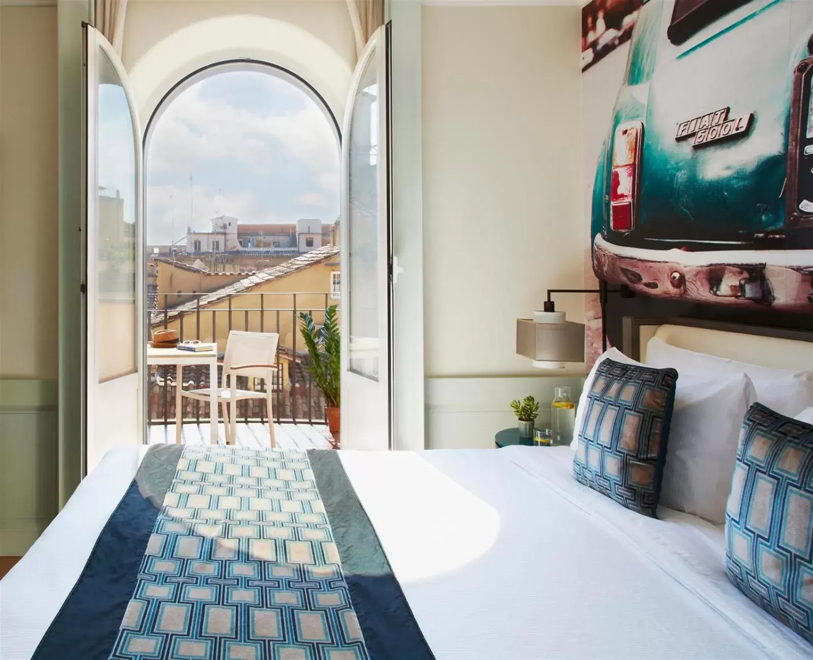 Bedroom, Bed in Hotel Indigo Rome - St. George, an IHG Hotel