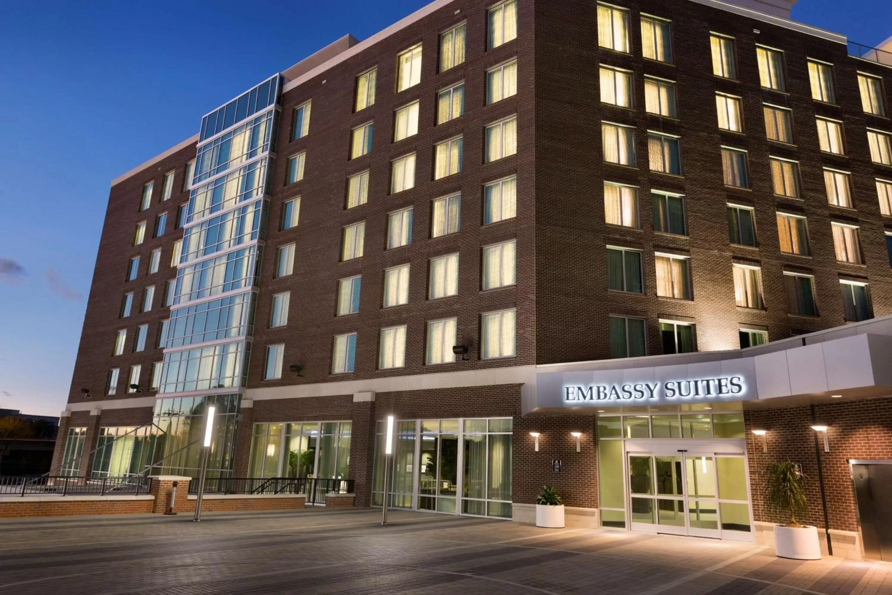 Property Building in Embassy Suites by Hilton Greenville Downtown Riverplace