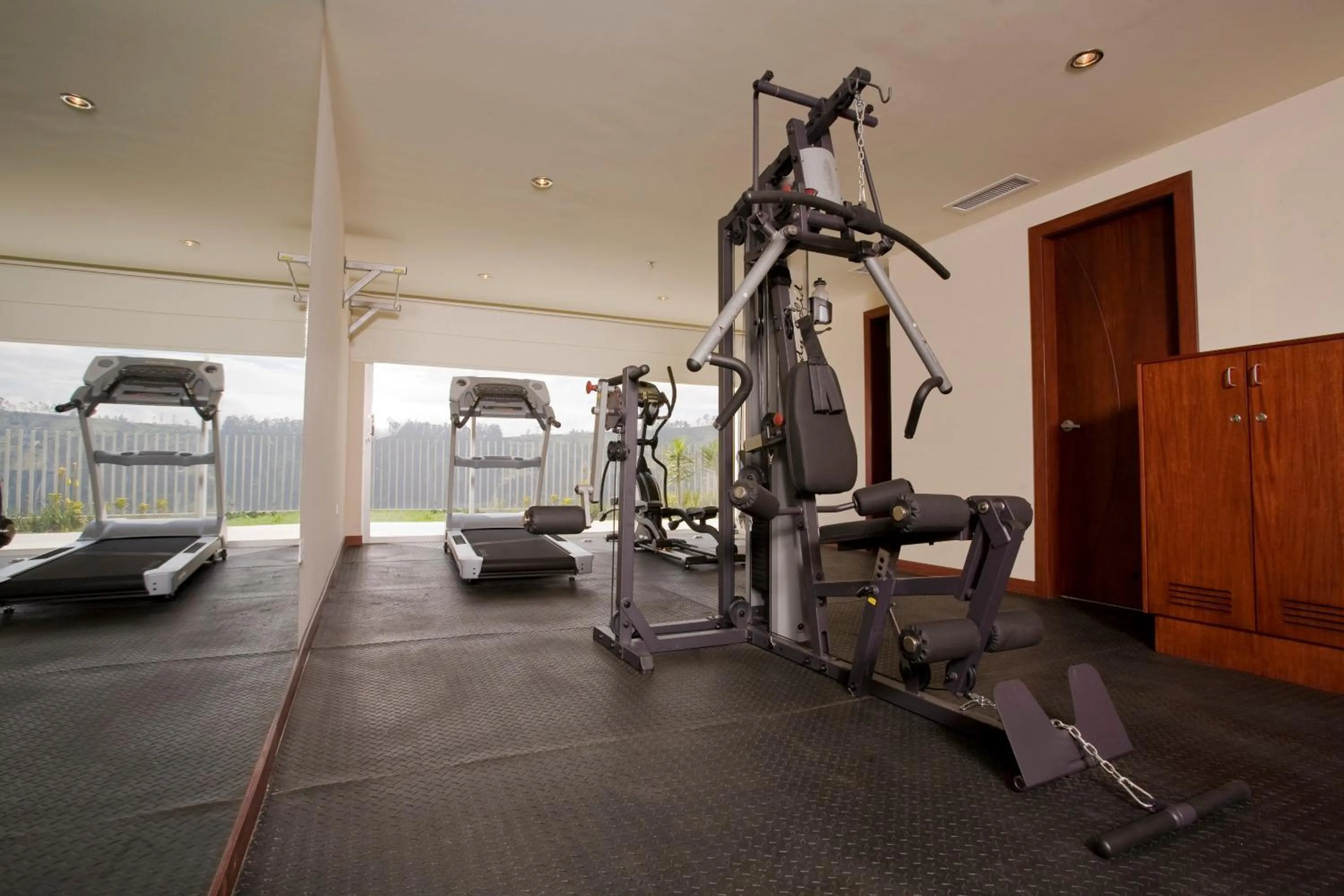 Fitness centre/facilities in Hotel Stubel Suites & Cafe