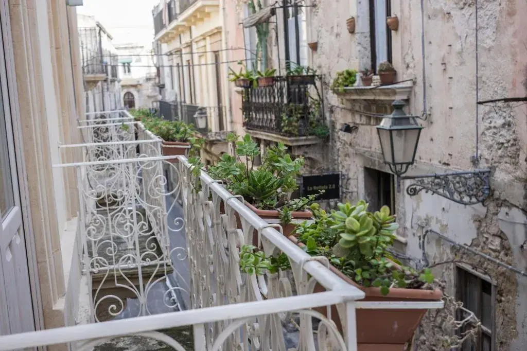 Day, Balcony/Terrace in Hotel Gargallo