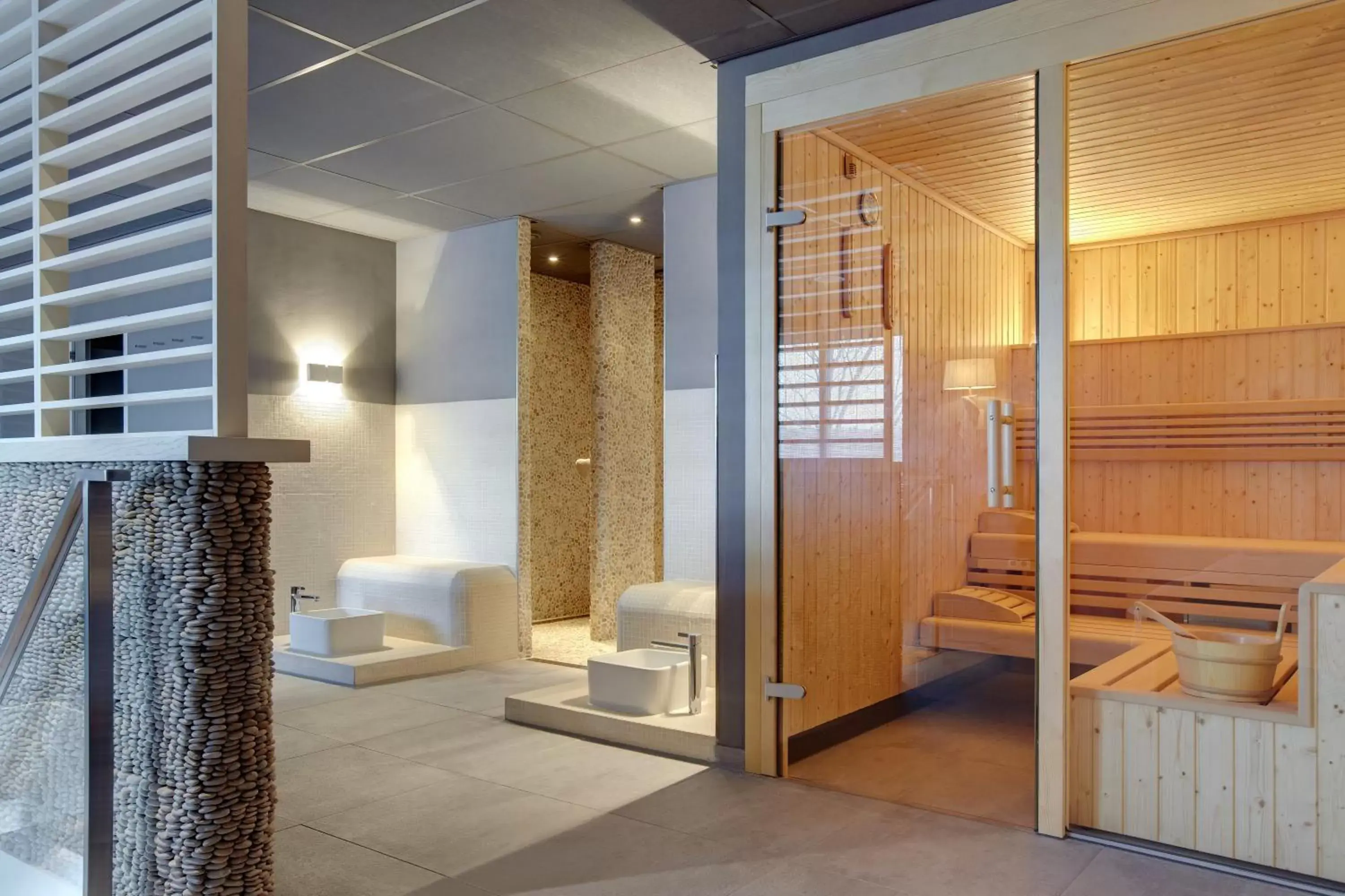 Massage, Bathroom in Van der Valk Hotel Apeldoorn - de Cantharel