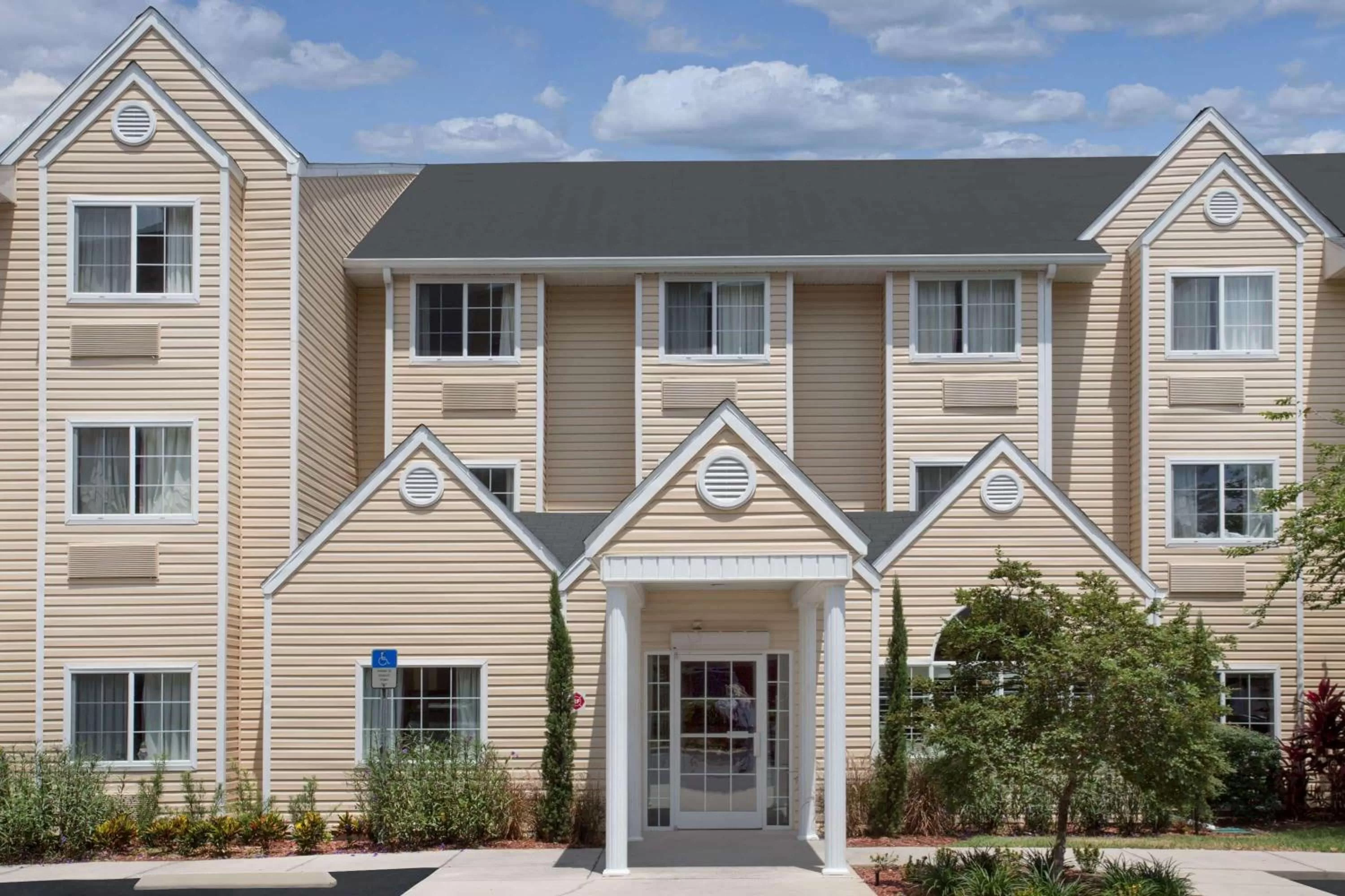 Property building in Microtel Inn & Suites Leesburg