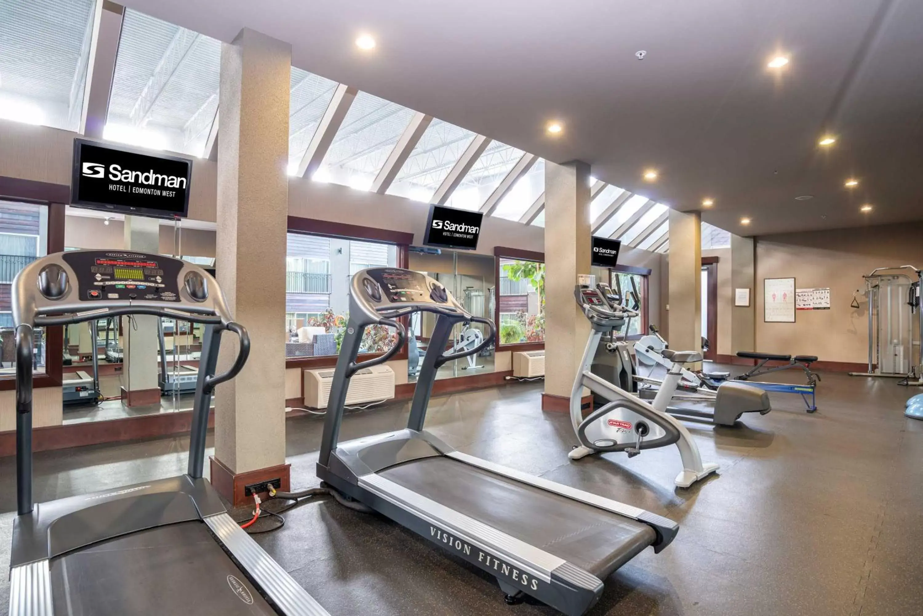 Fitness centre/facilities in Sandman Hotel Edmonton West