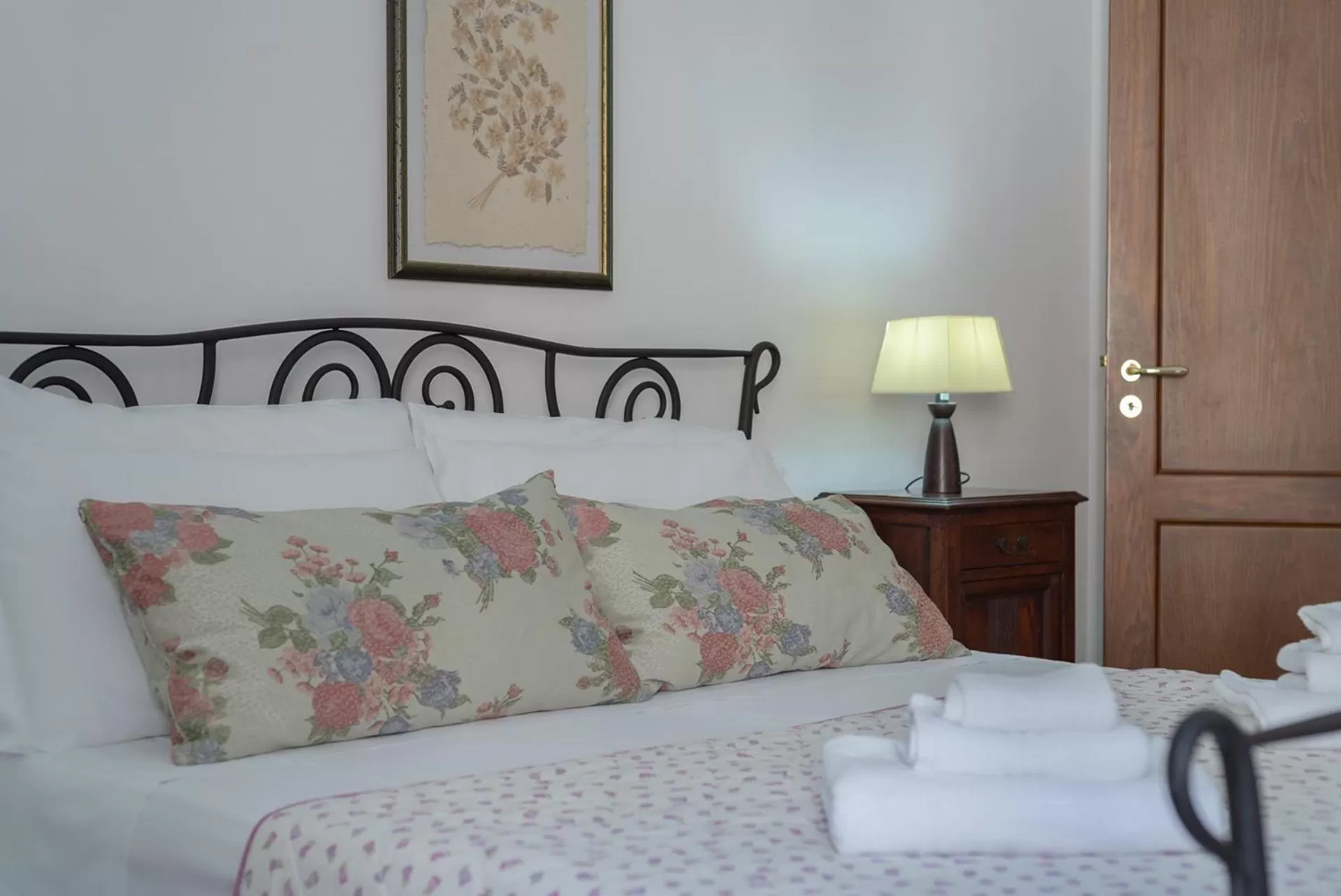 Bed in Lu Caffa by Typney