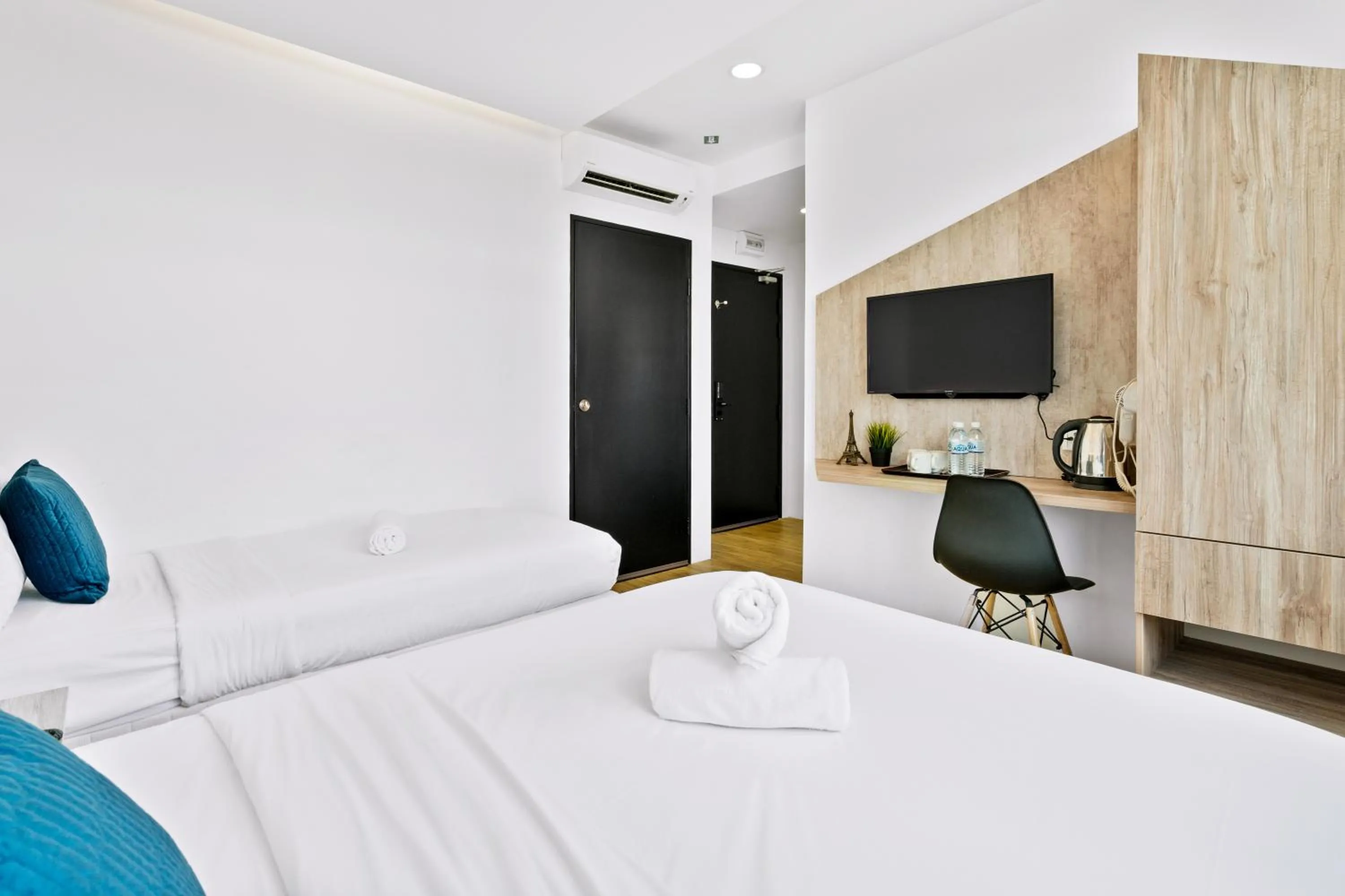 Bed in Rica Hotel Usj