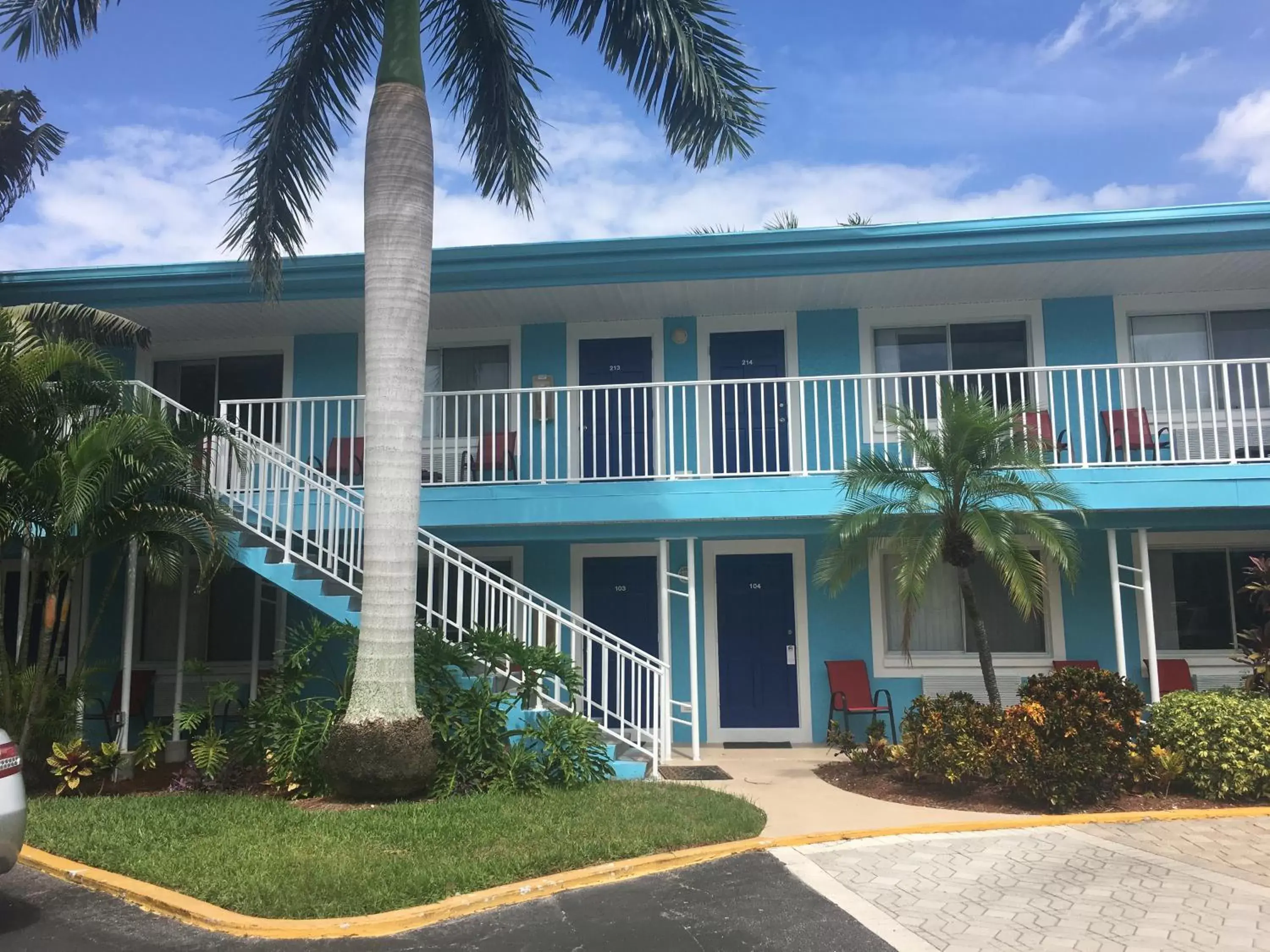 Pool view, Property Building in Bayside Inn and Marina