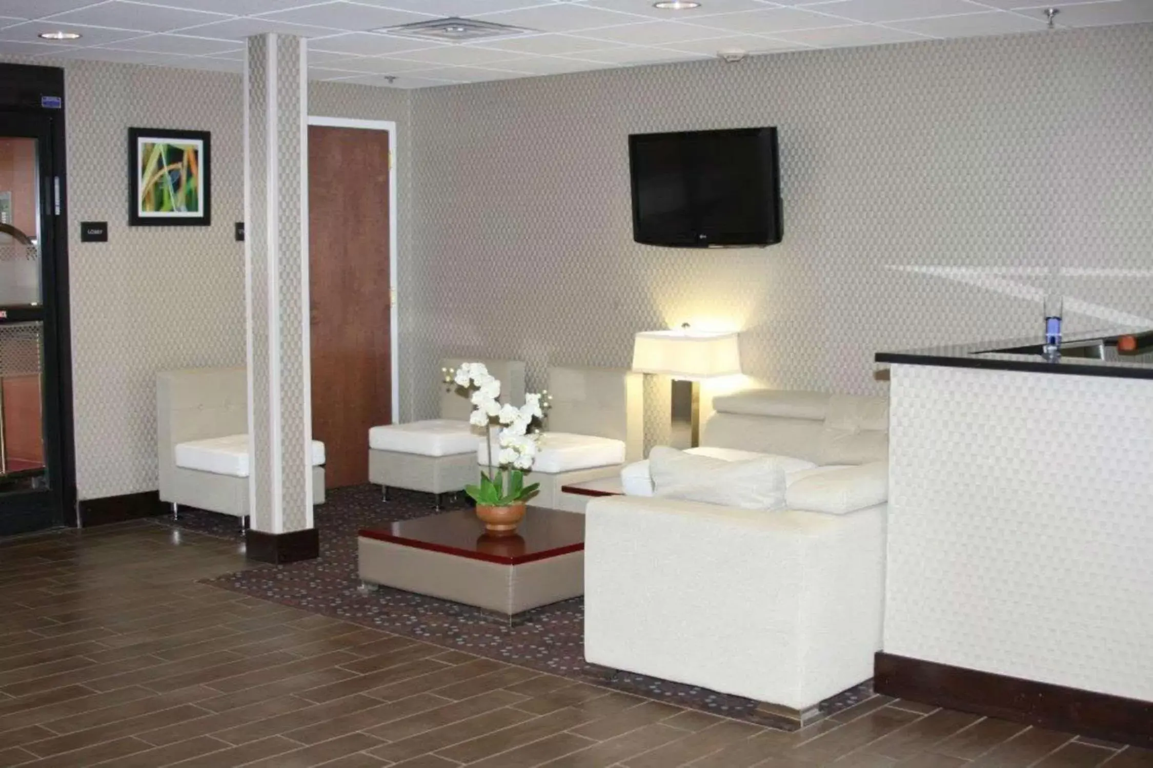 Lobby or reception, TV/Entertainment Center in Hampton Inn Williamston