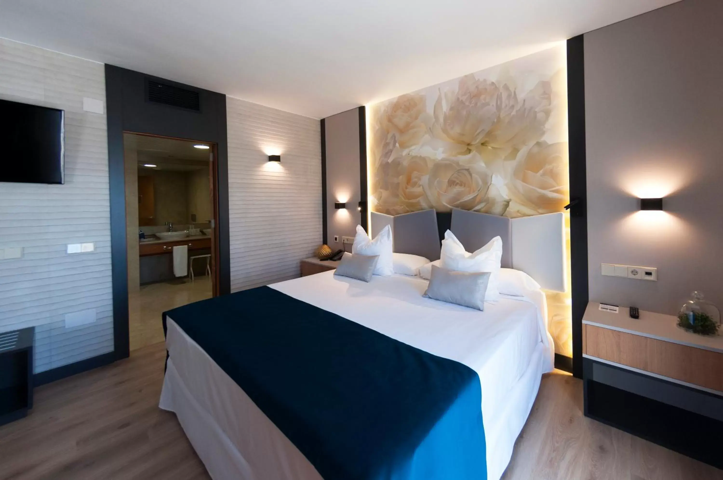 Bed in Hotel La Laguna Spa & Golf