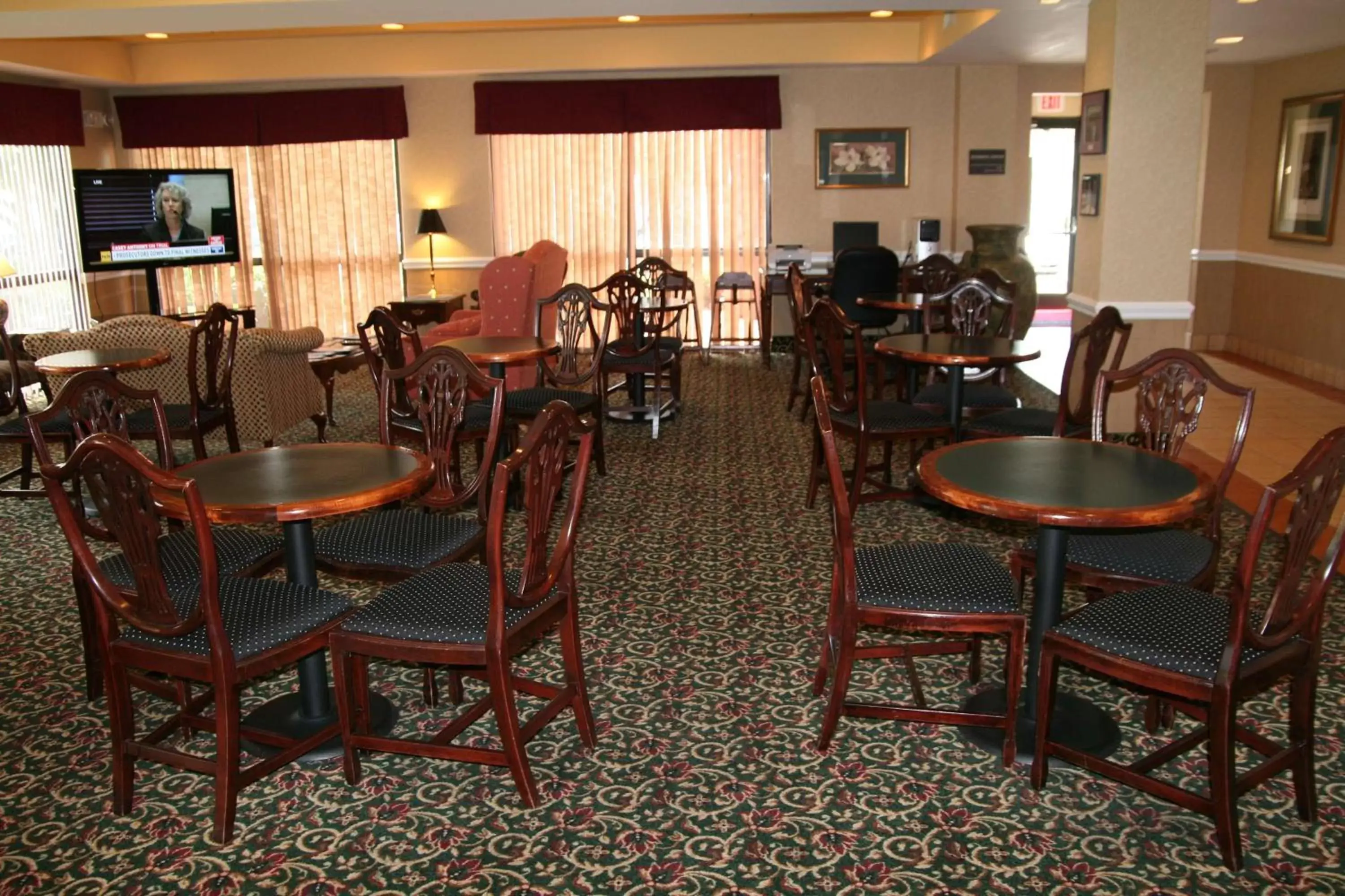 Dining area, Restaurant/Places to Eat in Hampton Inn Laurinburg