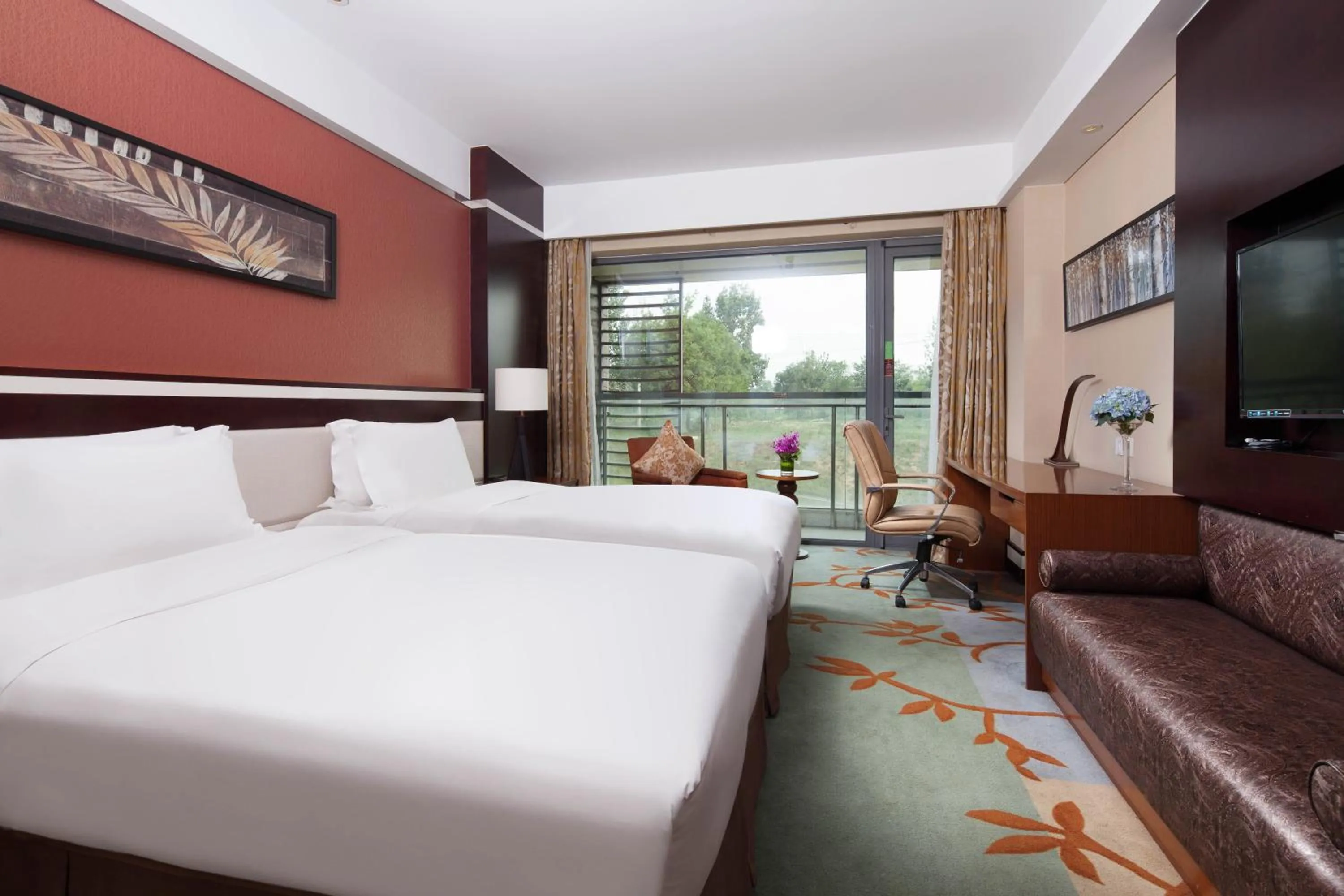 Photo of the whole room in Holiday Inn Beijing Shijingshan Parkview by IHG