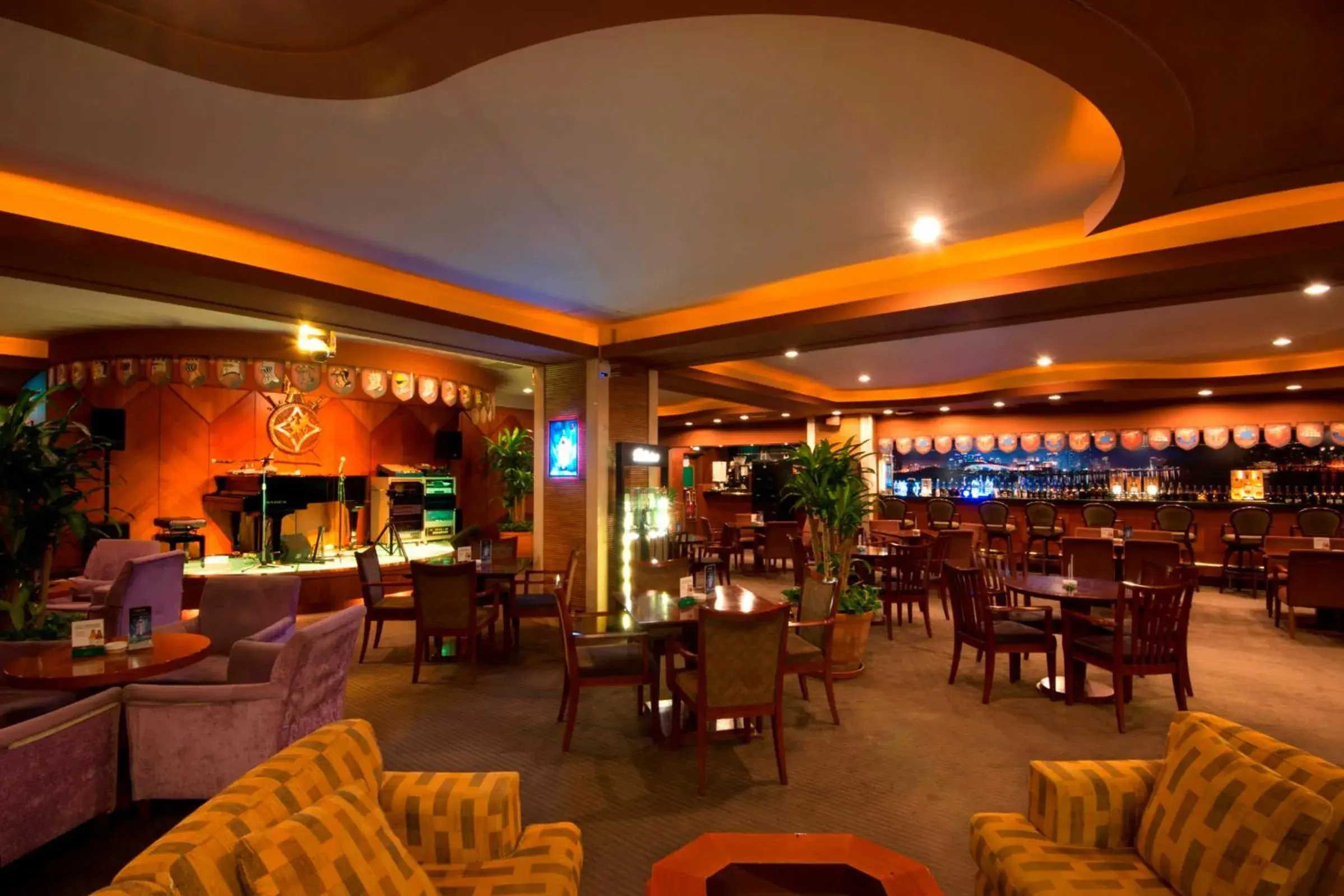 Lounge or bar, Restaurant/Places to Eat in Nongshim Hotel