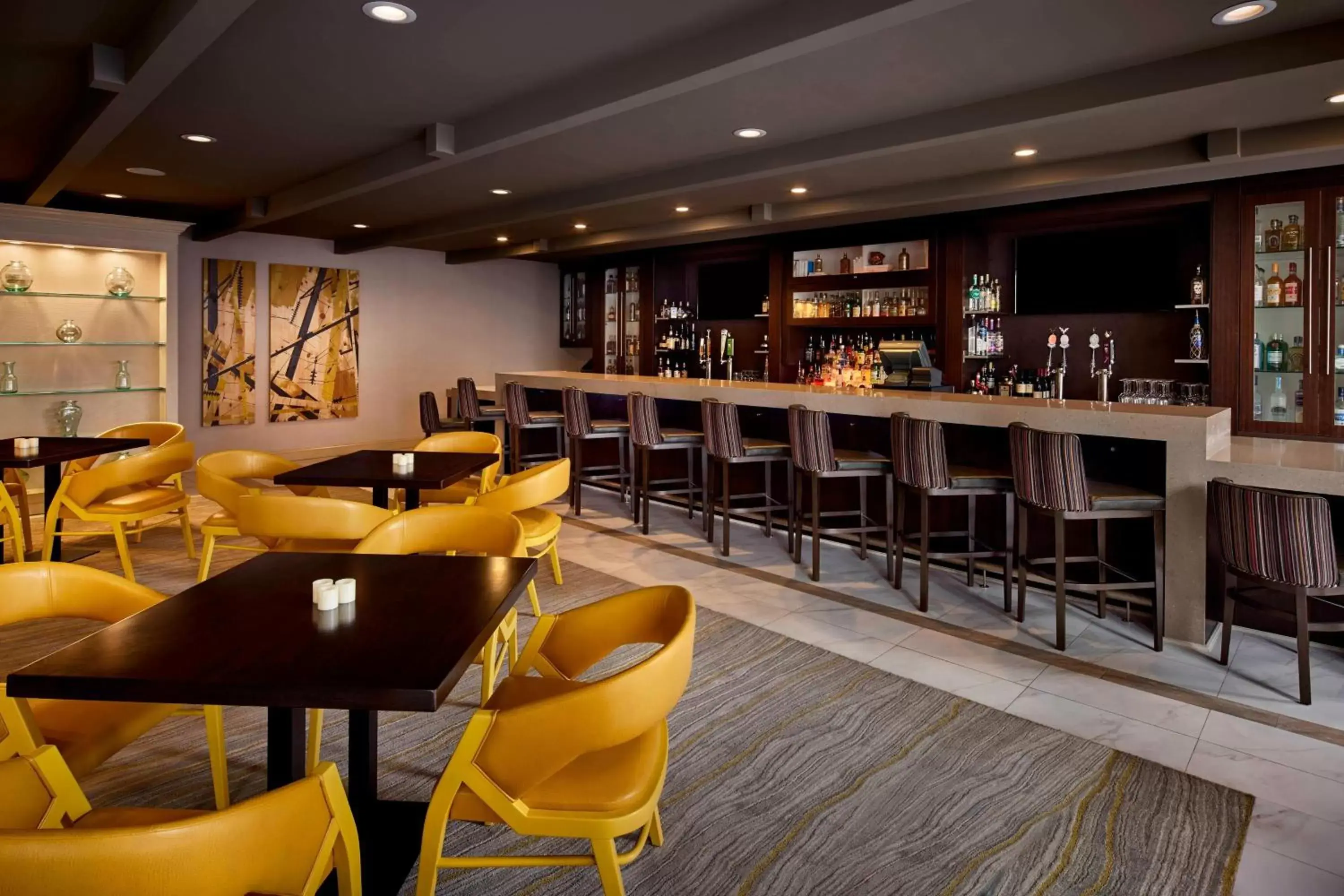 Restaurant/places to eat, Lounge/Bar in Delta Hotels by Marriott Baltimore Inner Harbor