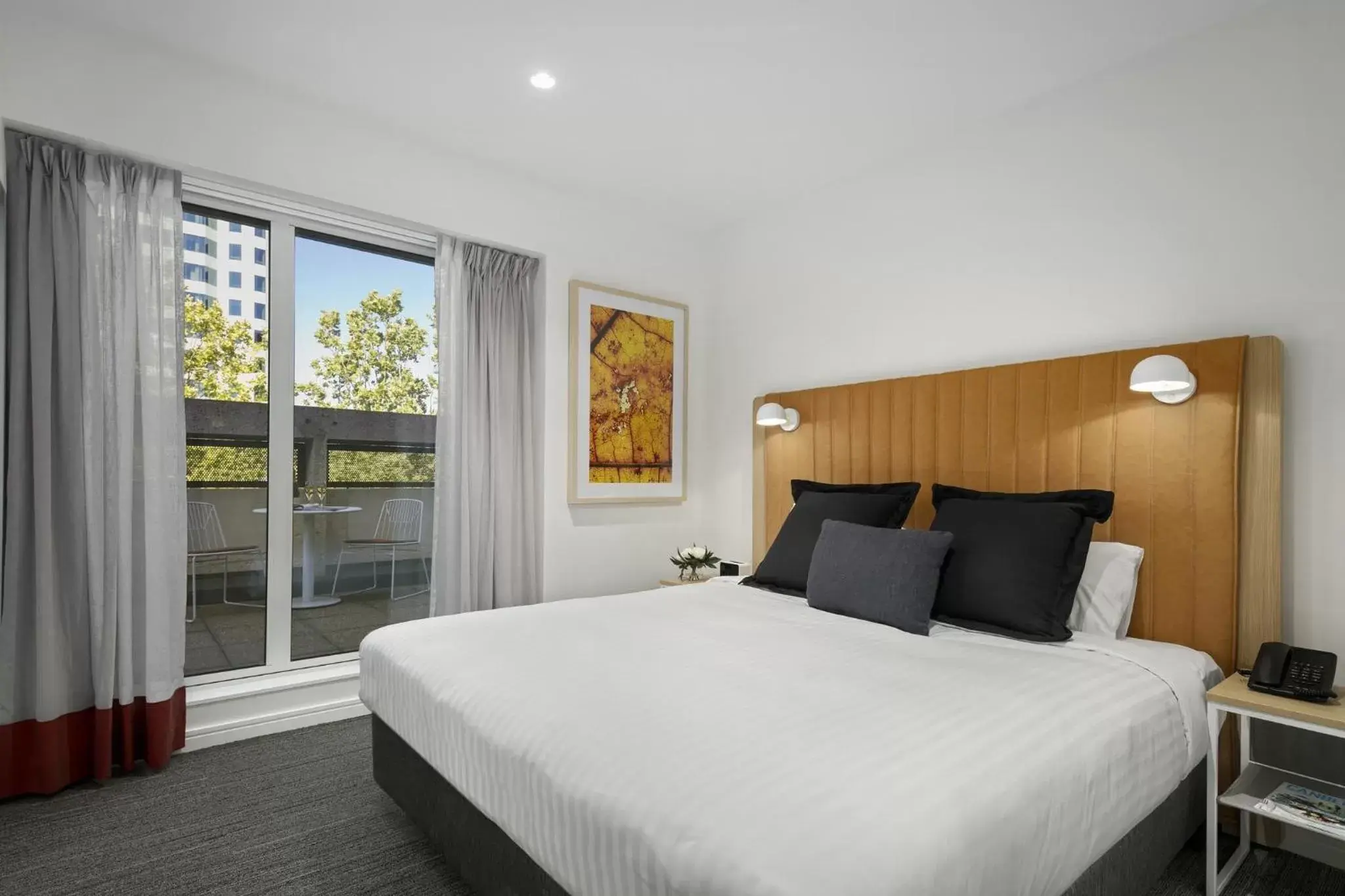 Bedroom, Bed in Quest Canberra City Walk