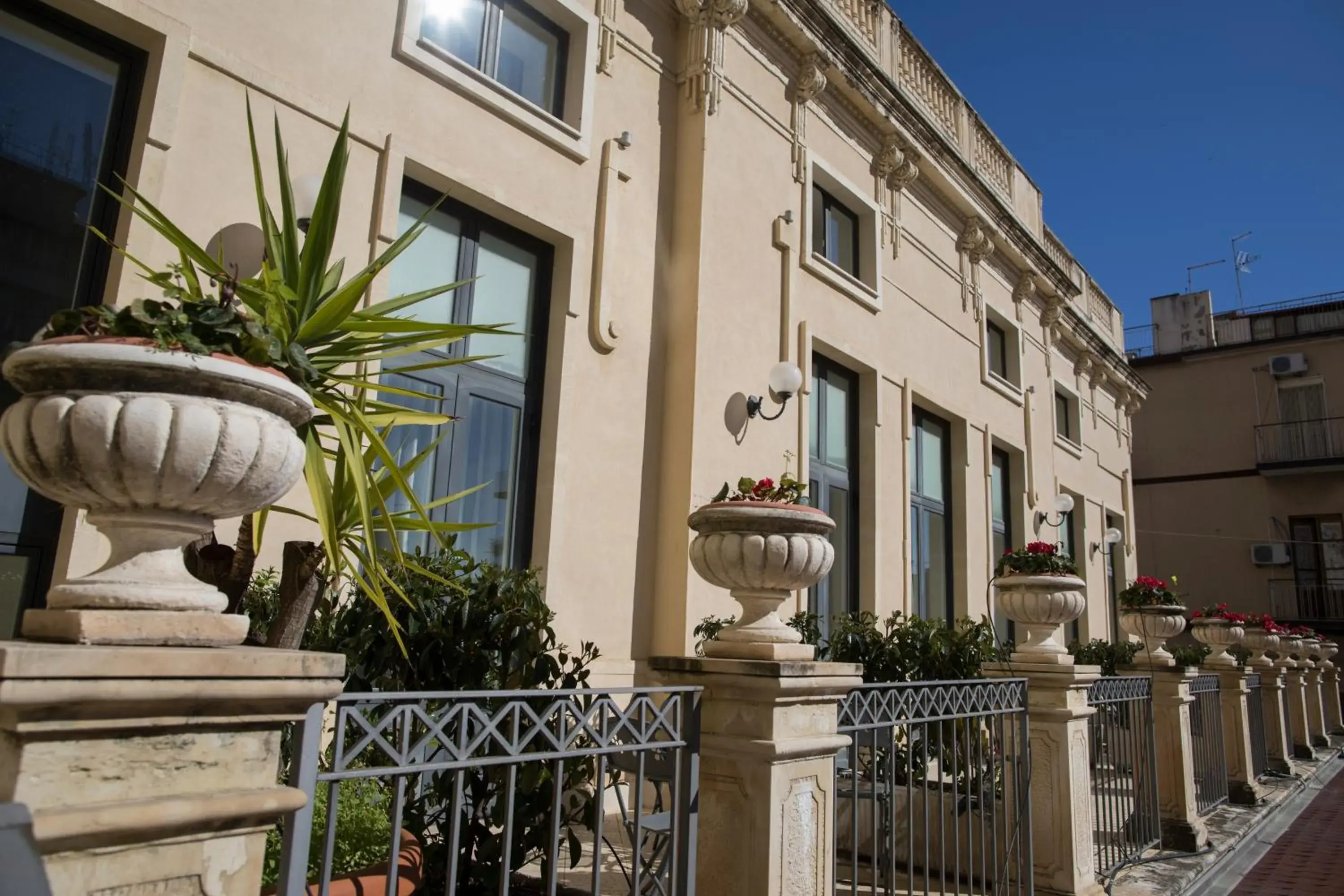 Facade/entrance in Hotel Villa Cibele