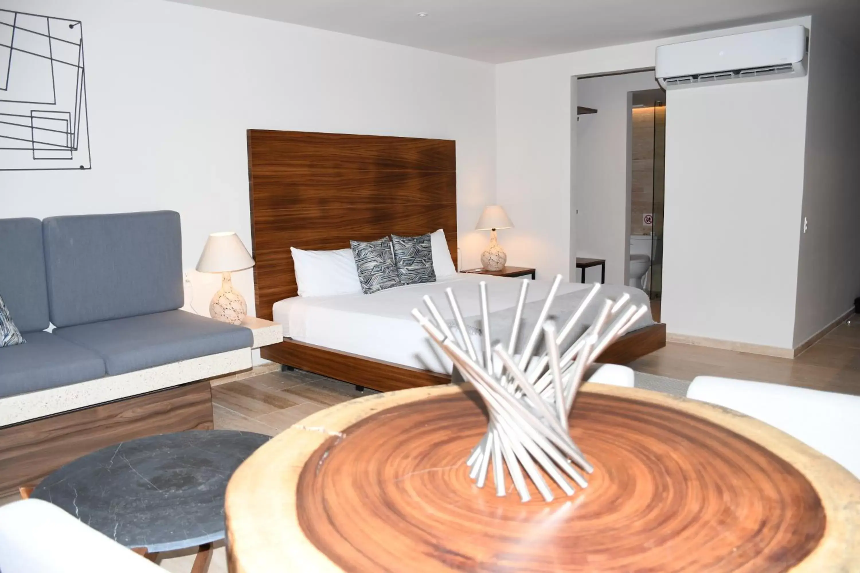 Luxury Suite with Private Balcony & Laundry Center in Kaab South Beach by The Spot Rentals