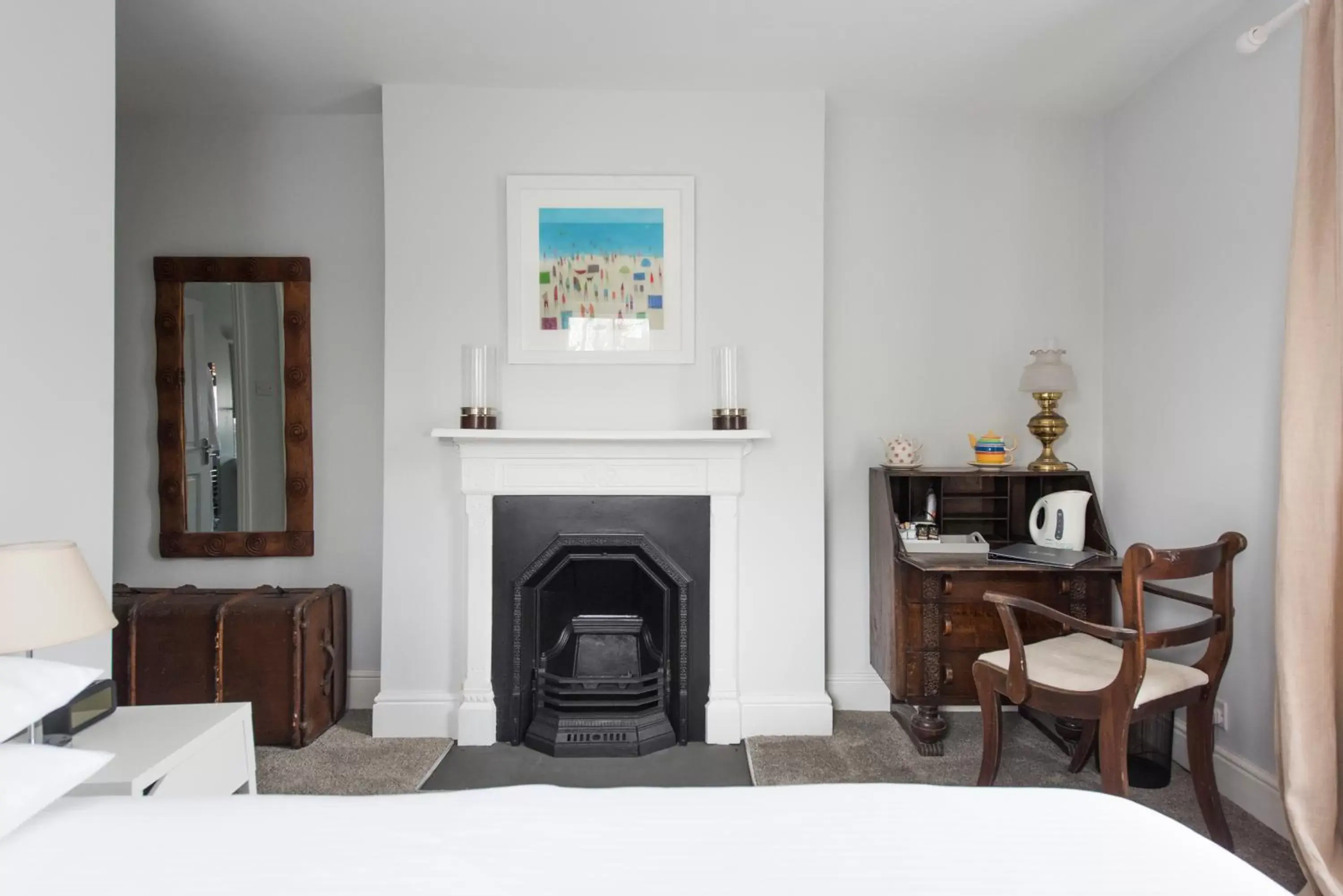 Photo of the whole room, TV/Entertainment Center in Holbein House