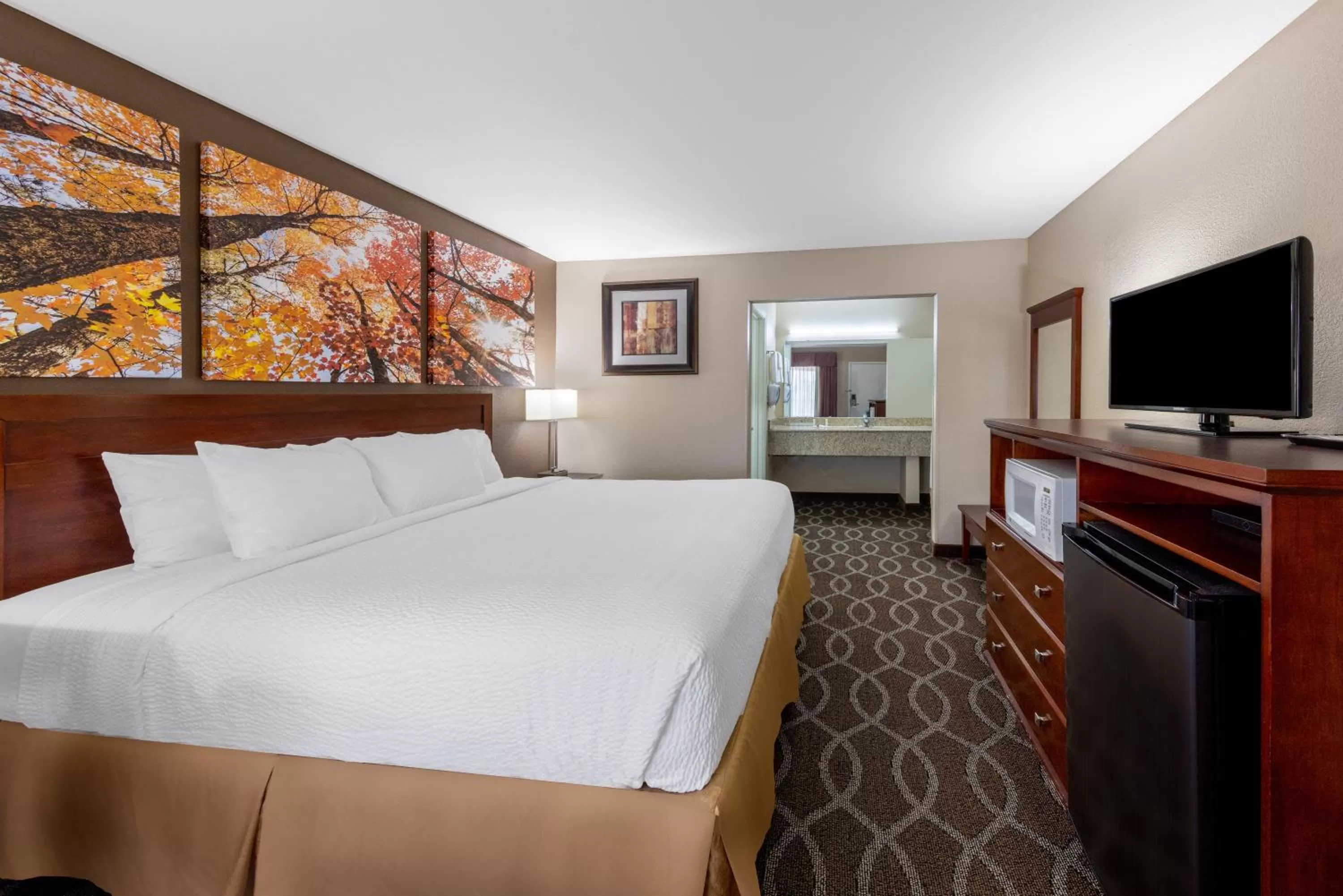 Bed in Days Inn by Wyndham St. Robert Waynesville/Ft. Leonard Wood