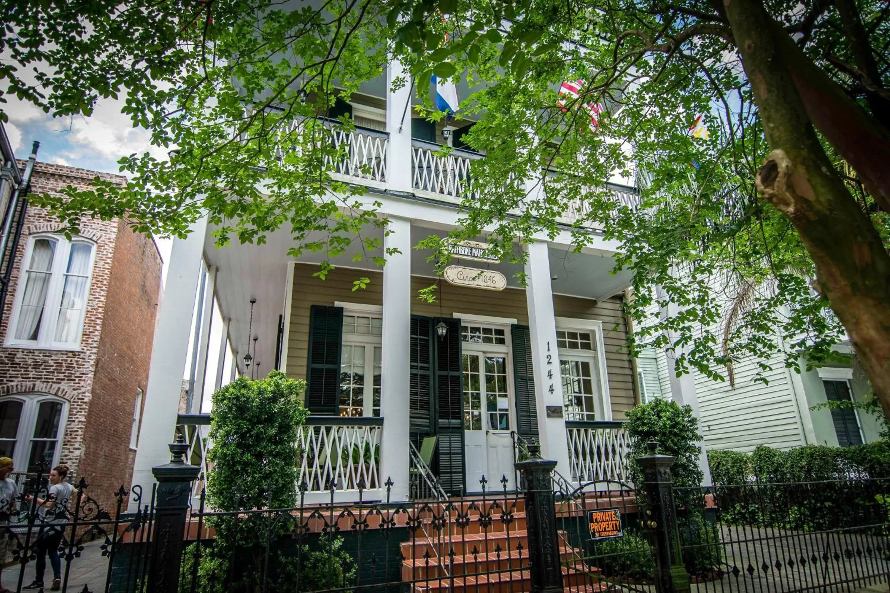 Property Building in Rathbone Mansions New Orleans