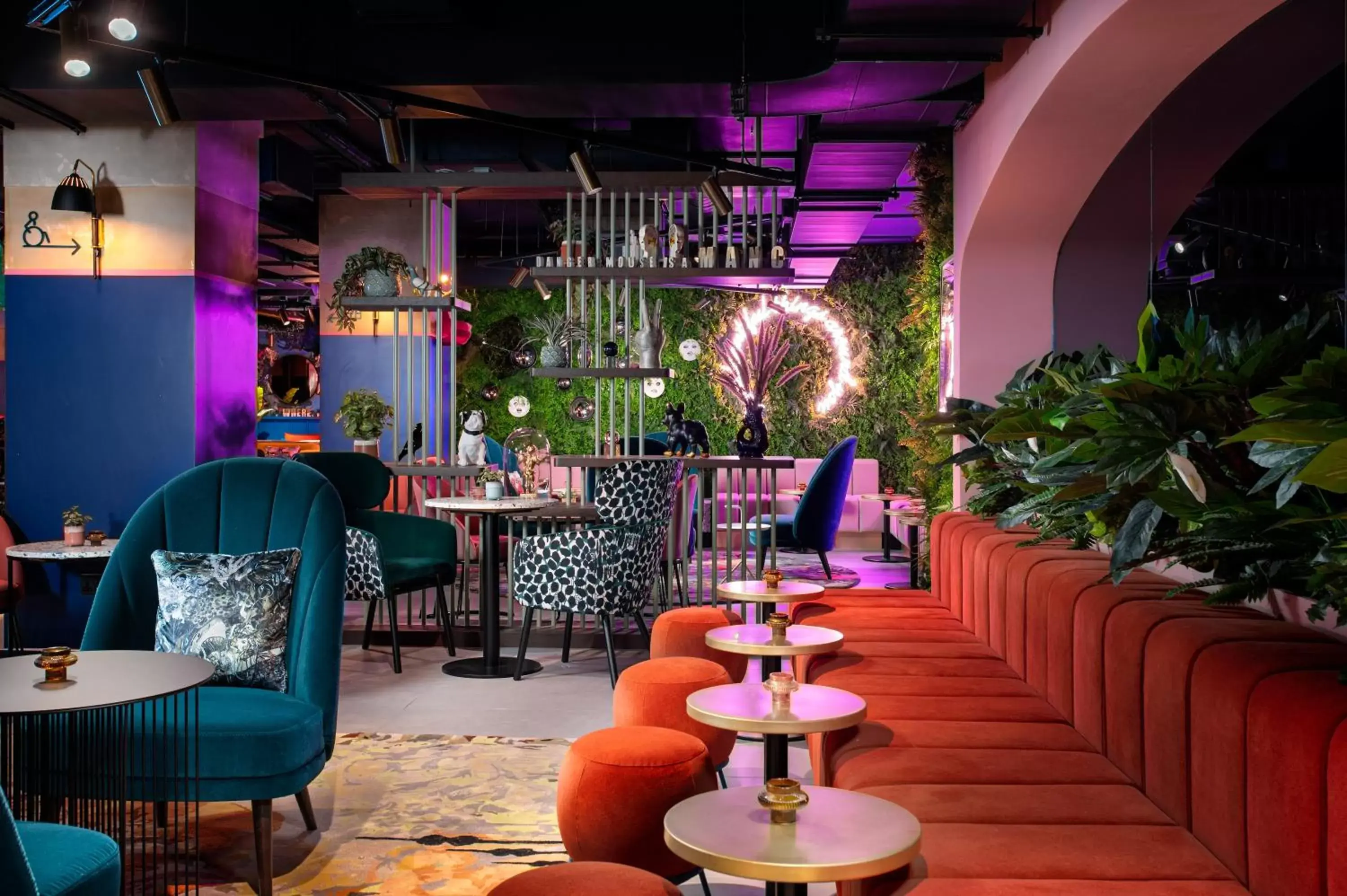 Restaurant/places to eat, Lounge/Bar in YOTEL Manchester Deansgate