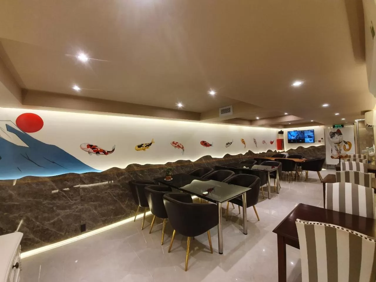 Studio in Saigon By Night Luxury Hotel