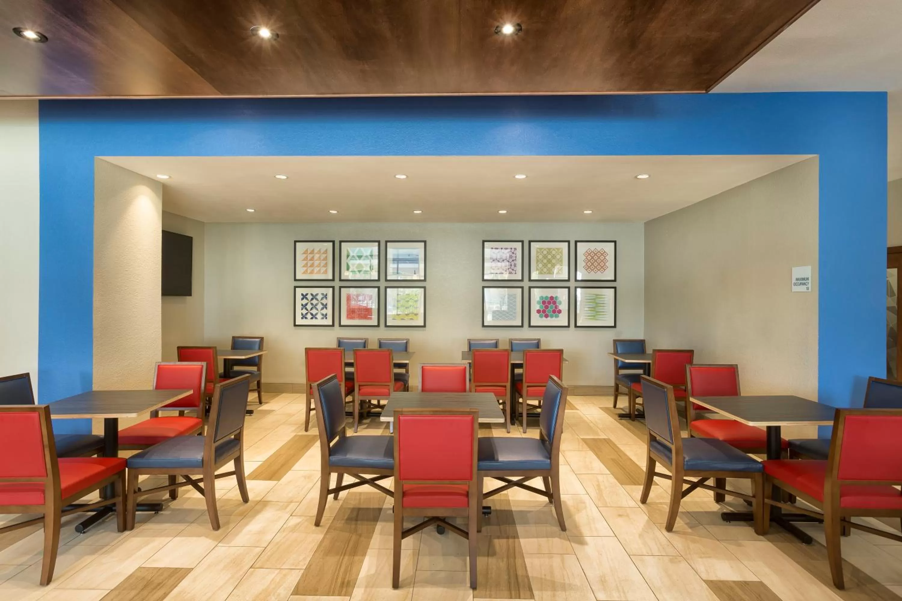 Breakfast in Holiday Inn Express & Suites S Lake Buena Vista by IHG