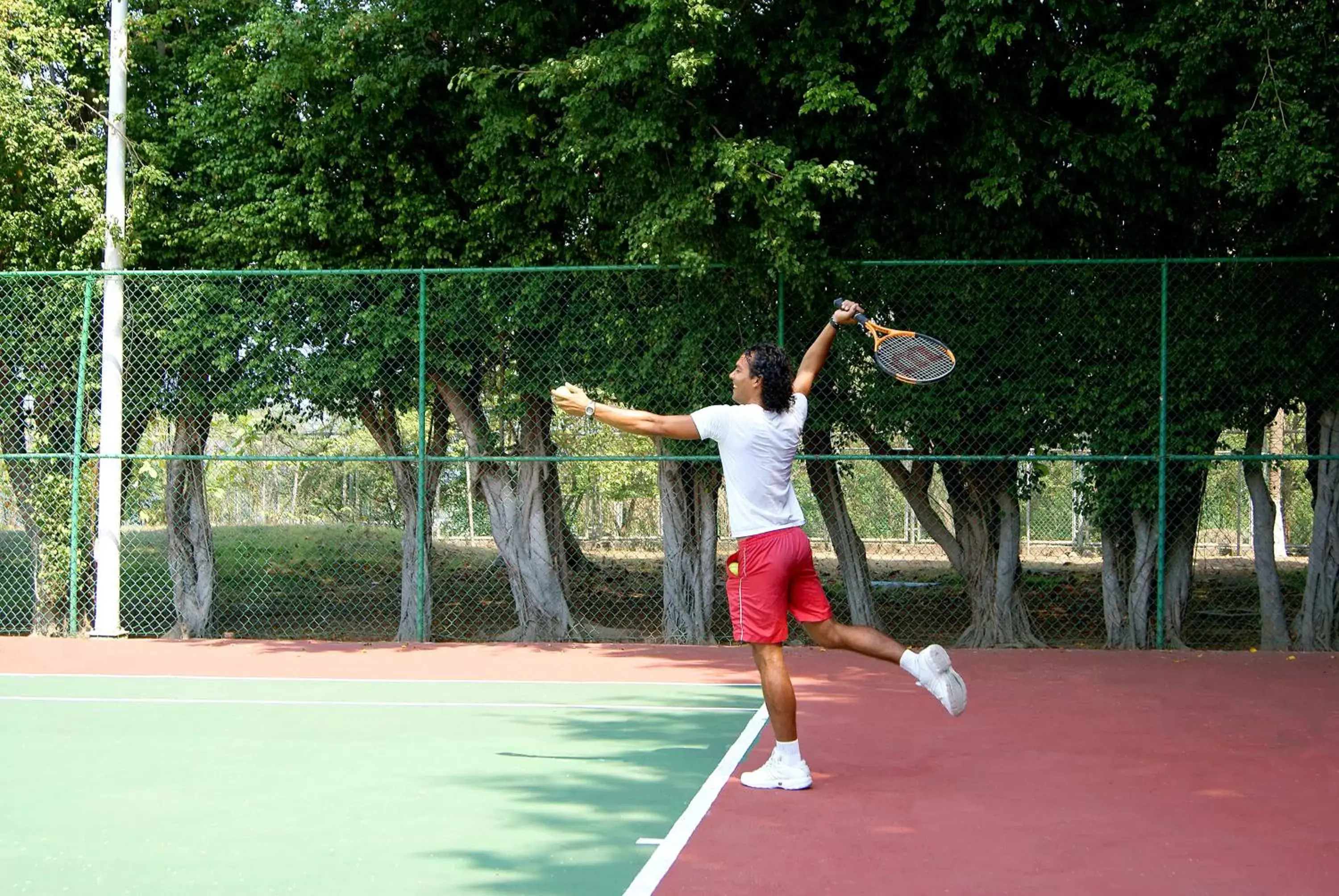 Tennis court, Other Activities in Qualton Club Ixtapa All Inclusive