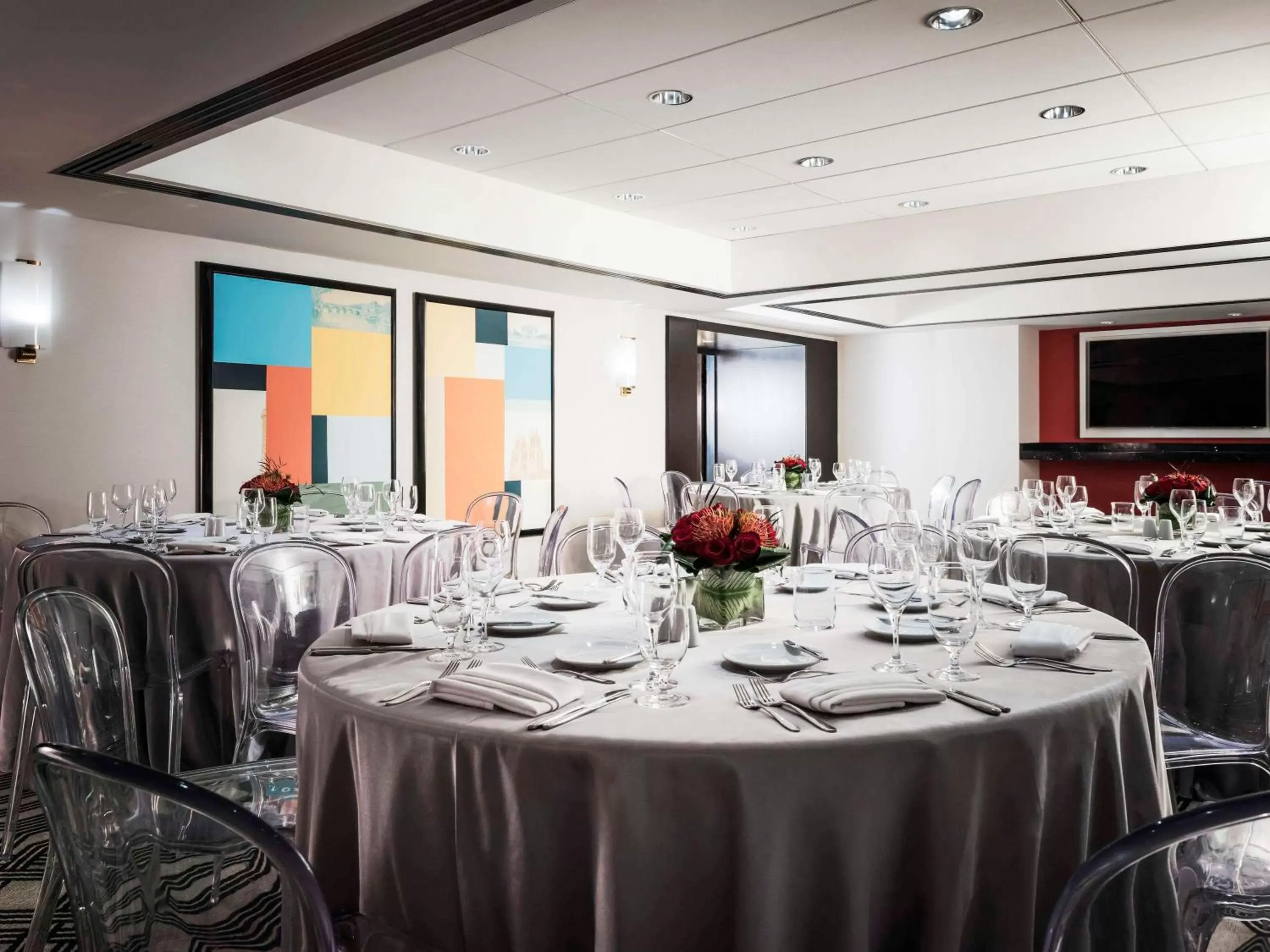 Meeting/conference room, Restaurant/Places to Eat in Sofitel Lafayette Square Washington DC
