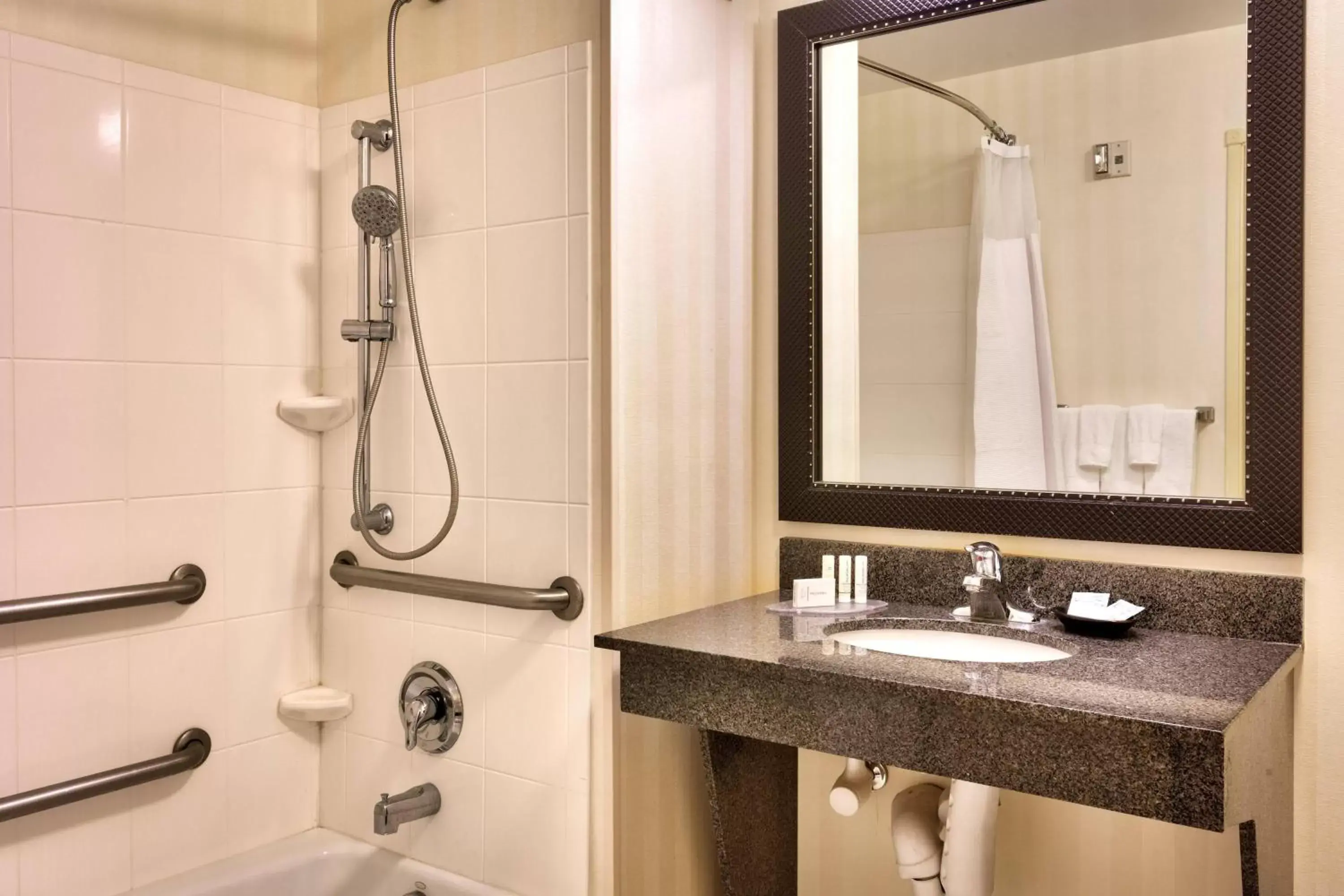 Bathroom in Fairfield Inn & Suites Richfield