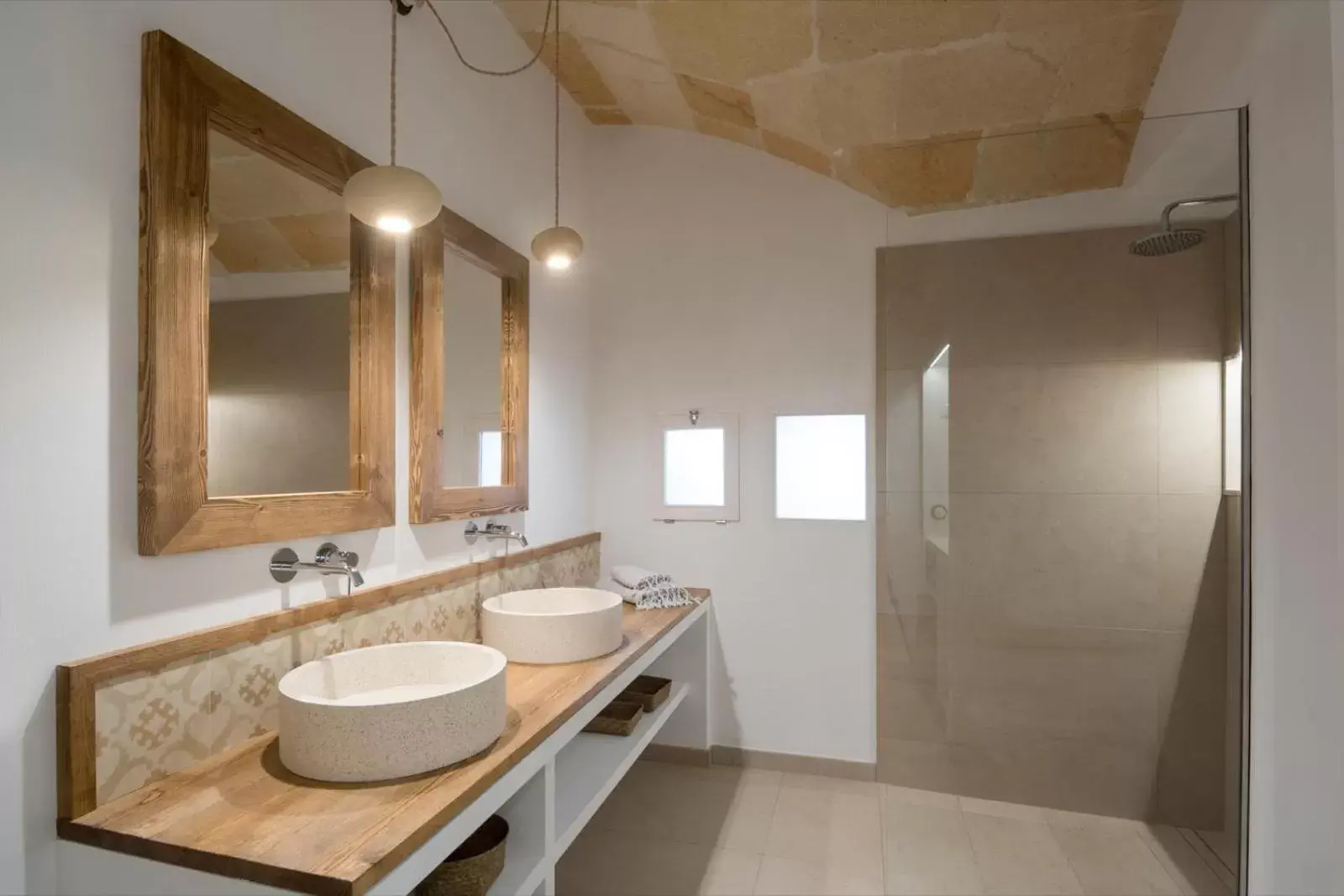 Shower, Bathroom in Hotel Nou Sant Antoni