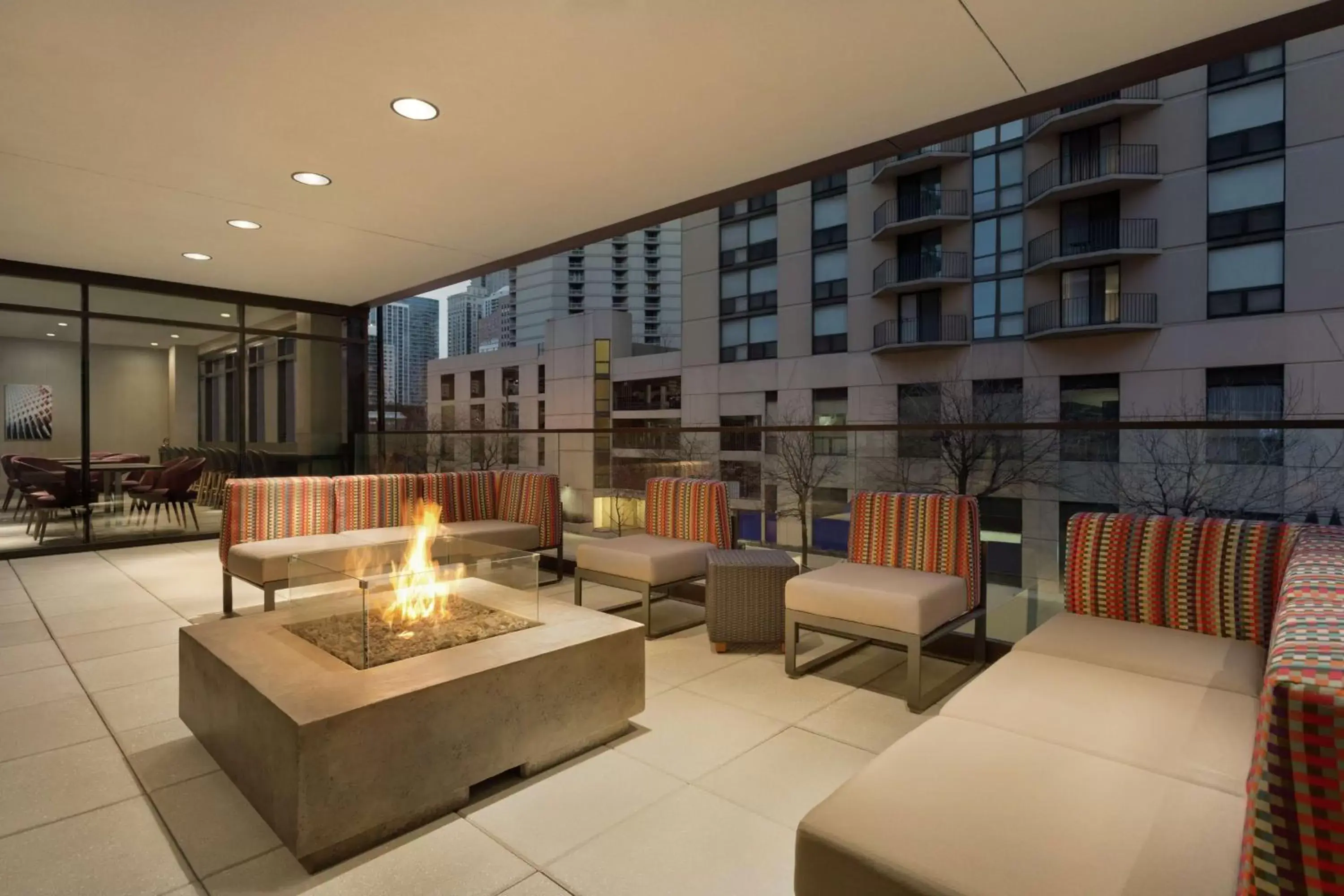 Property building in Home2 Suites By Hilton Chicago River North