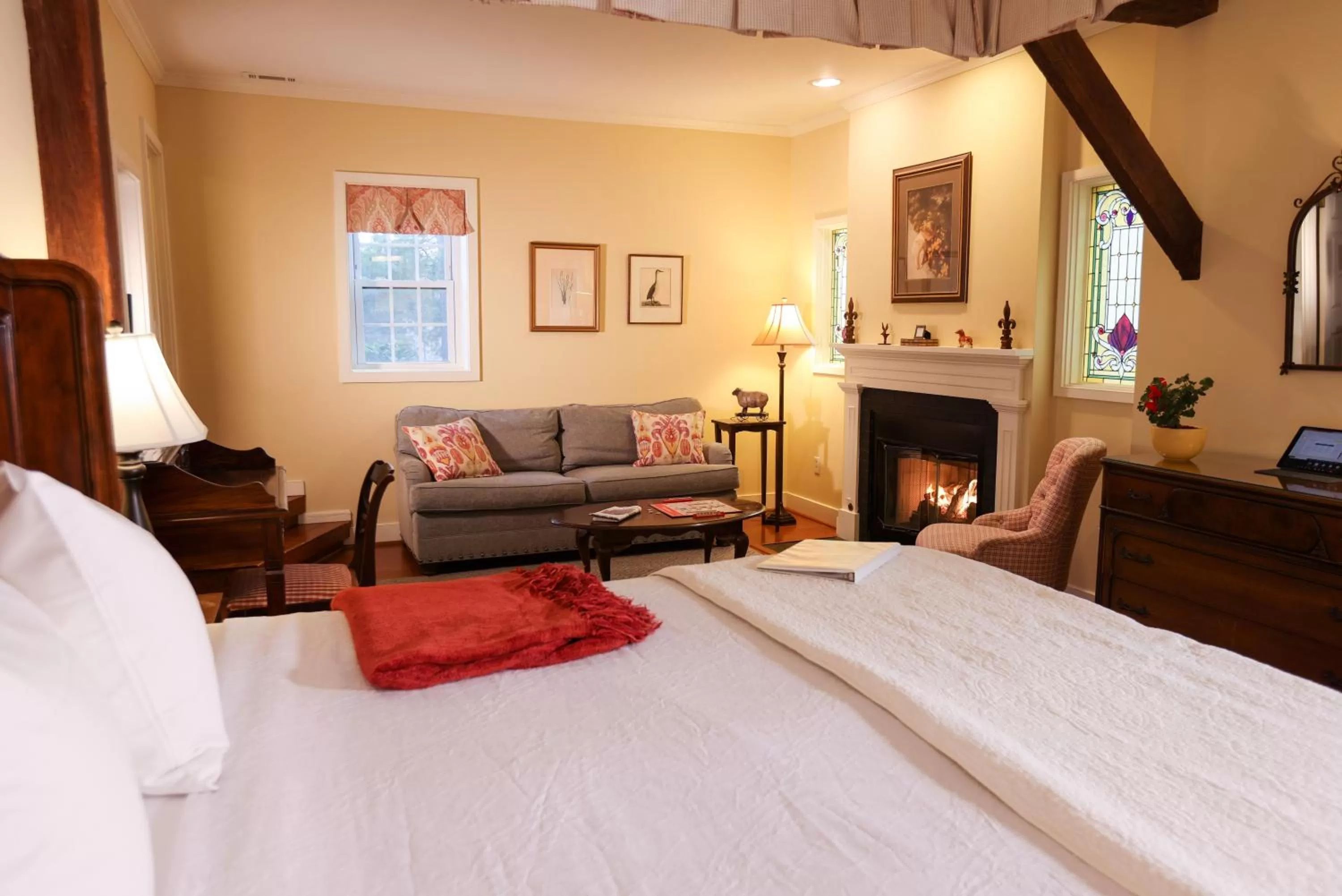 Bed in Woolverton Inn