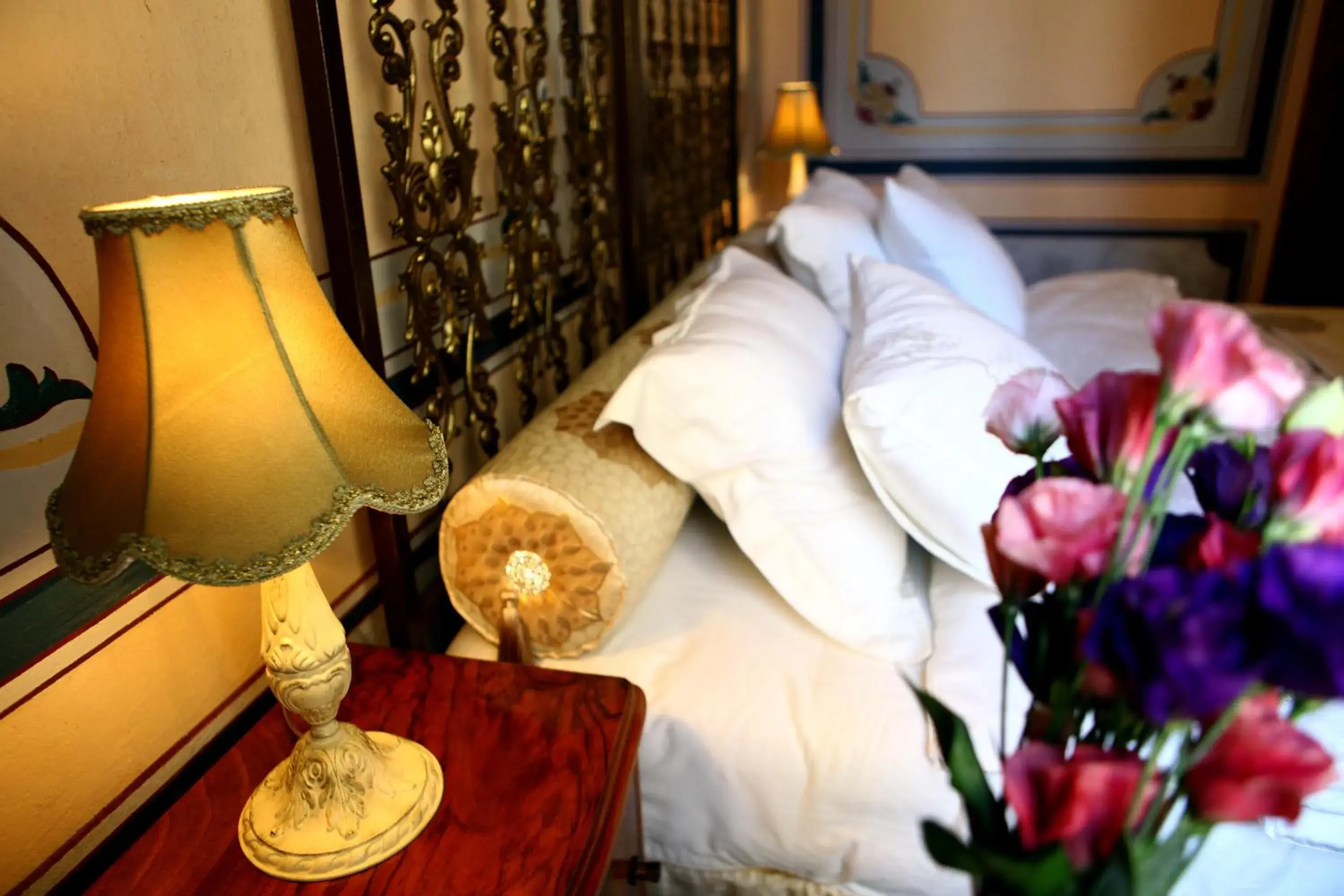 Decorative detail, Bed in Sarnıç Butik Otel