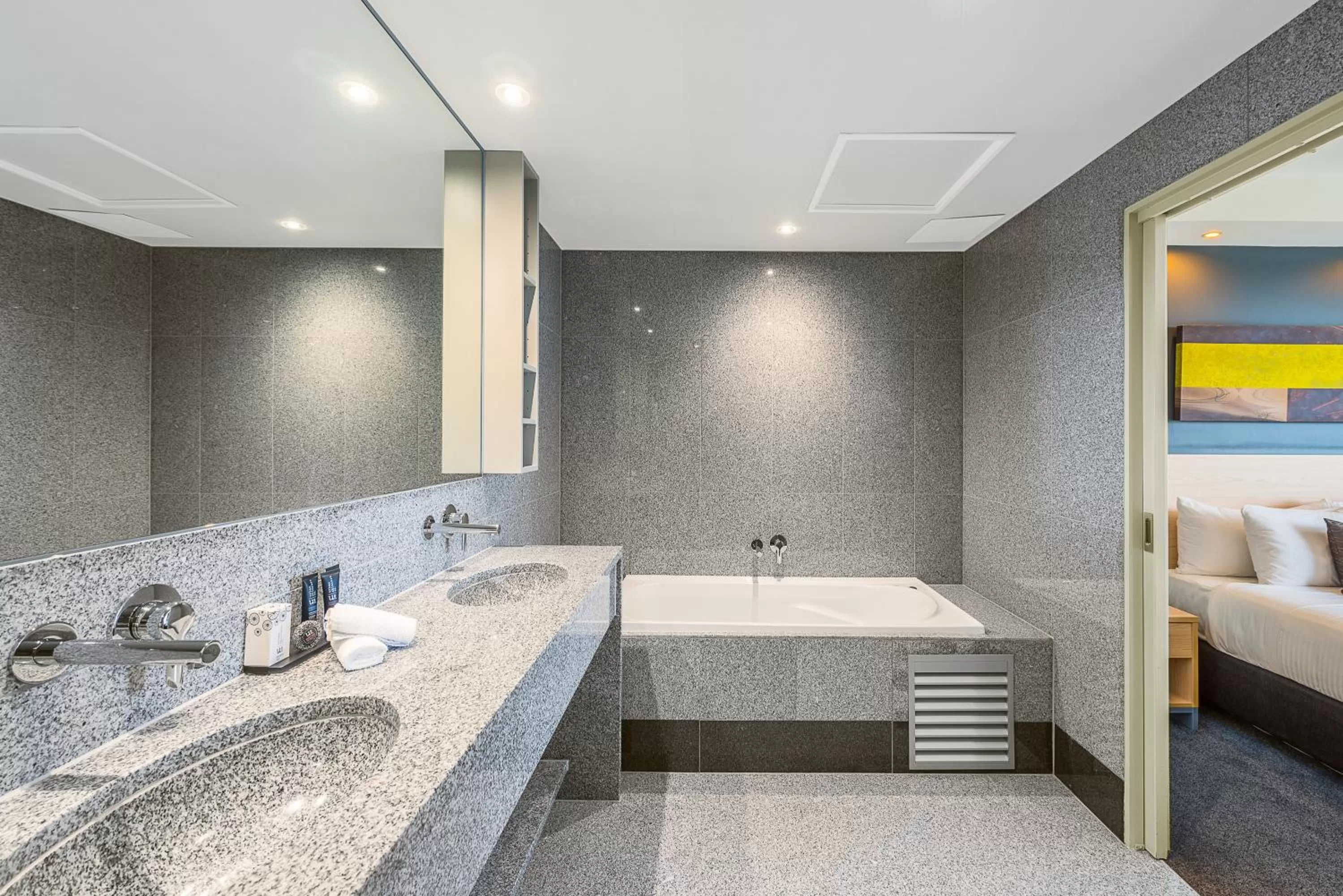 Bathroom, Bed in Mantra Melbourne Airport