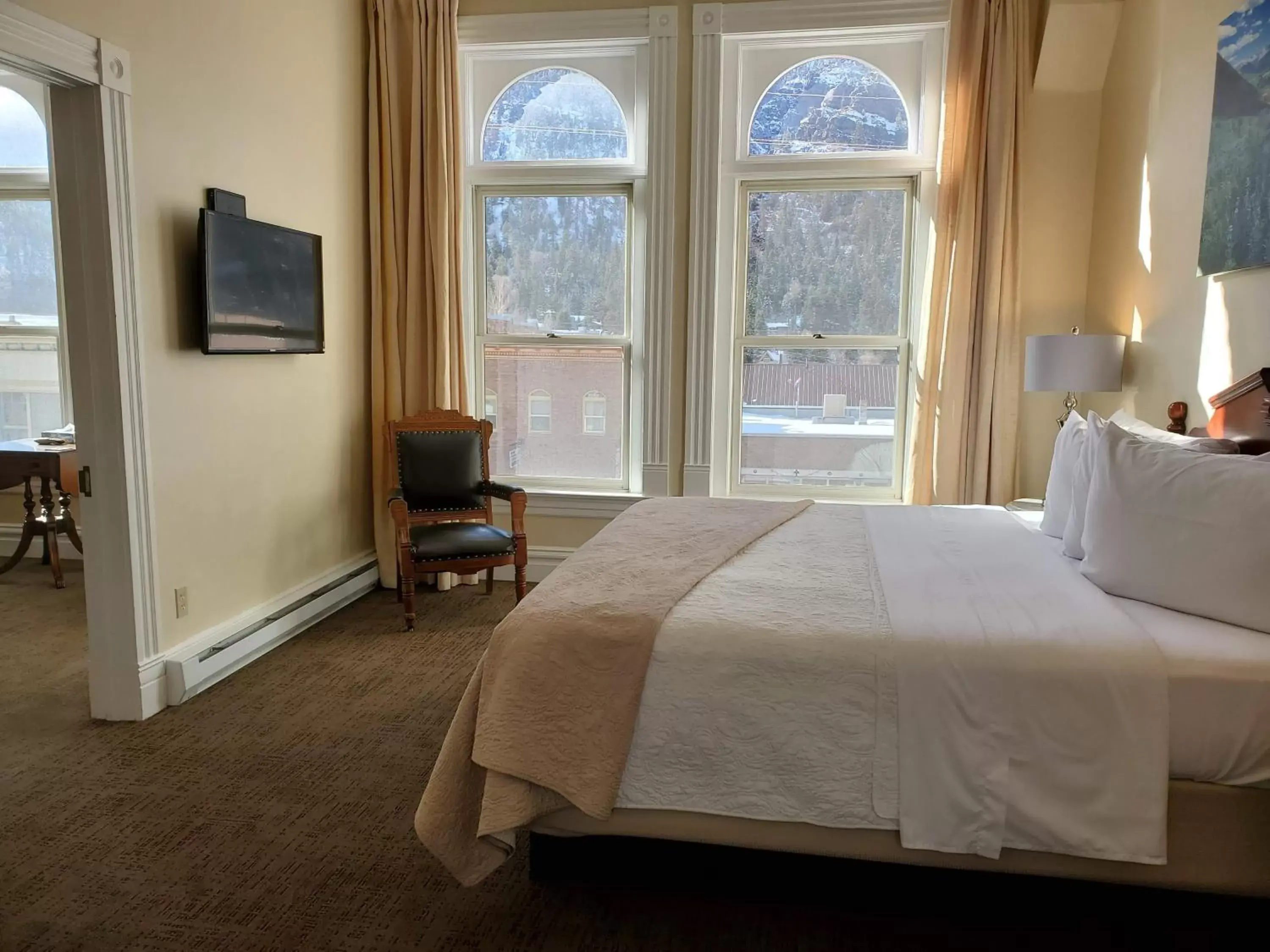 Bedroom, Bed in Hotel Ouray - for 12 years old and over