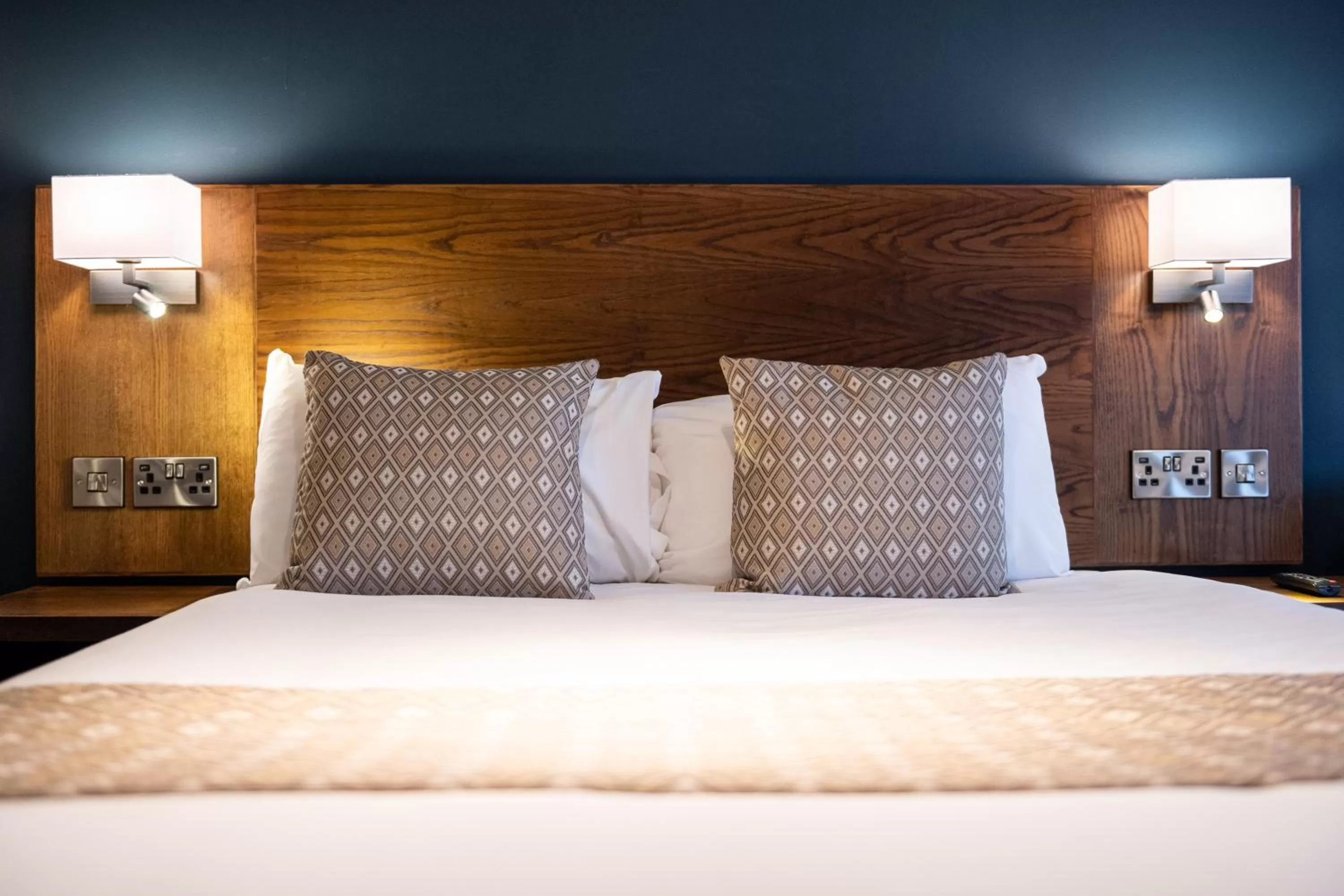 Bed in Toby Carvery Strathclyde, M74 J6 by Innkeeper's Collection