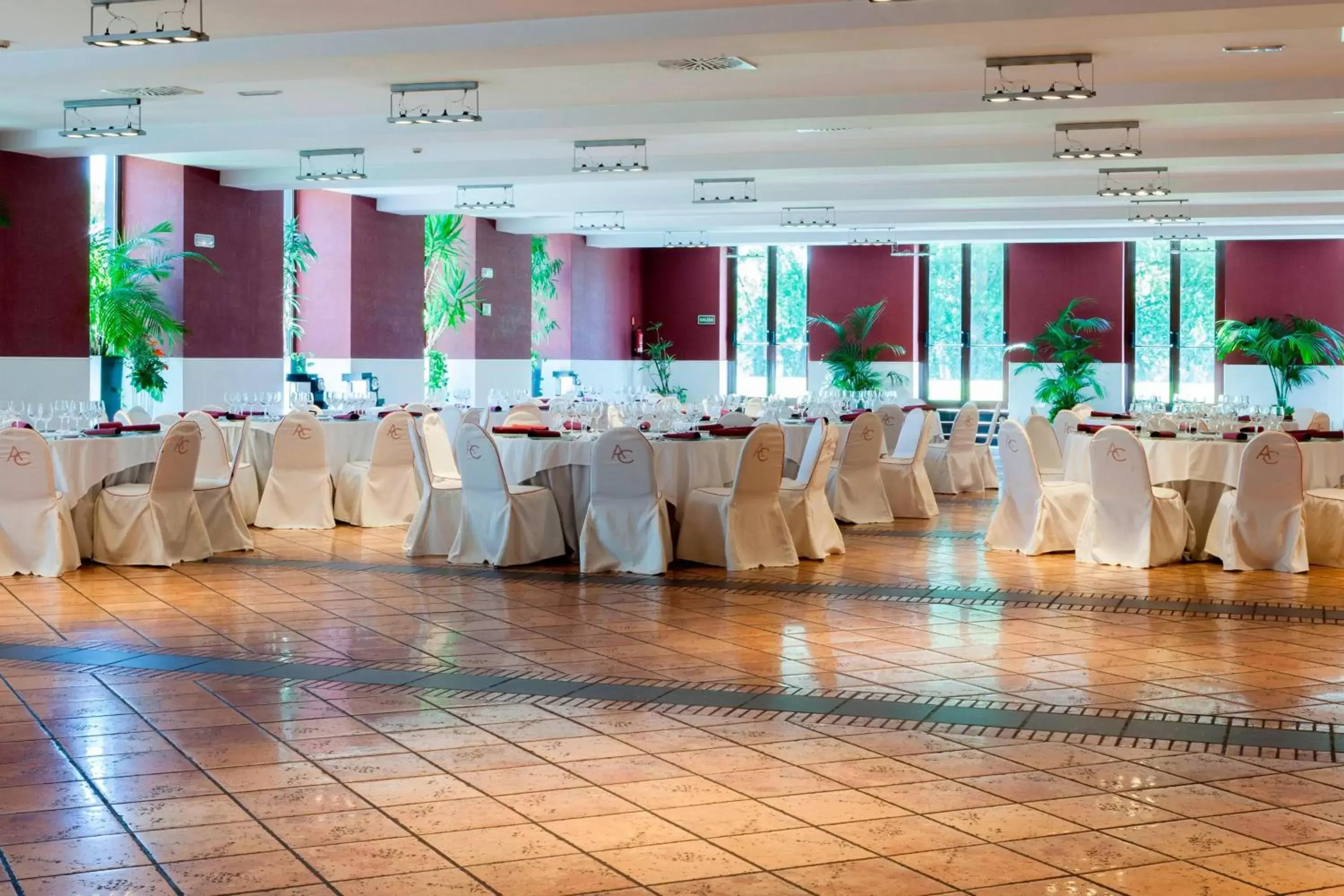 Photo of the whole room, Banquet Facilities in AC Hotel Palacio de Santa Ana by Marriott