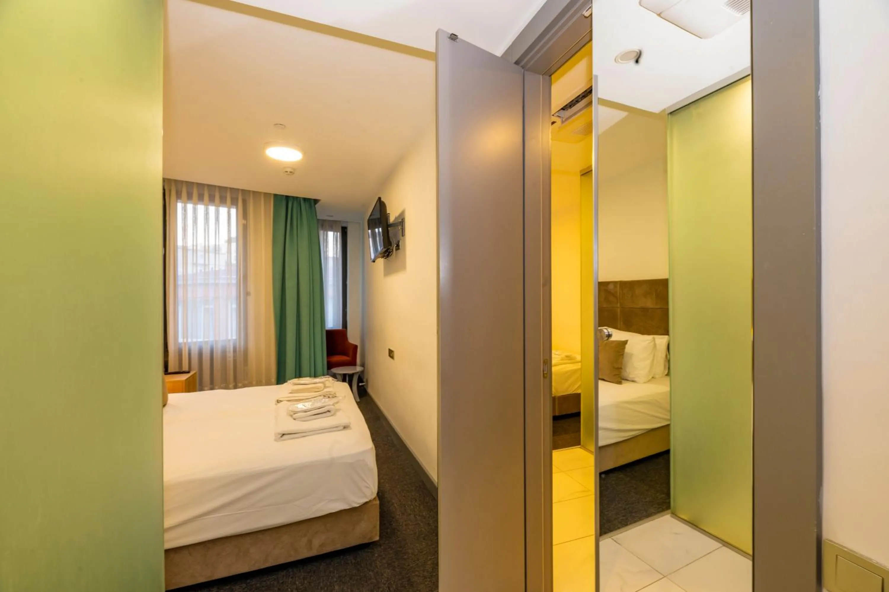 Bed in Taksim Hotel V Plus