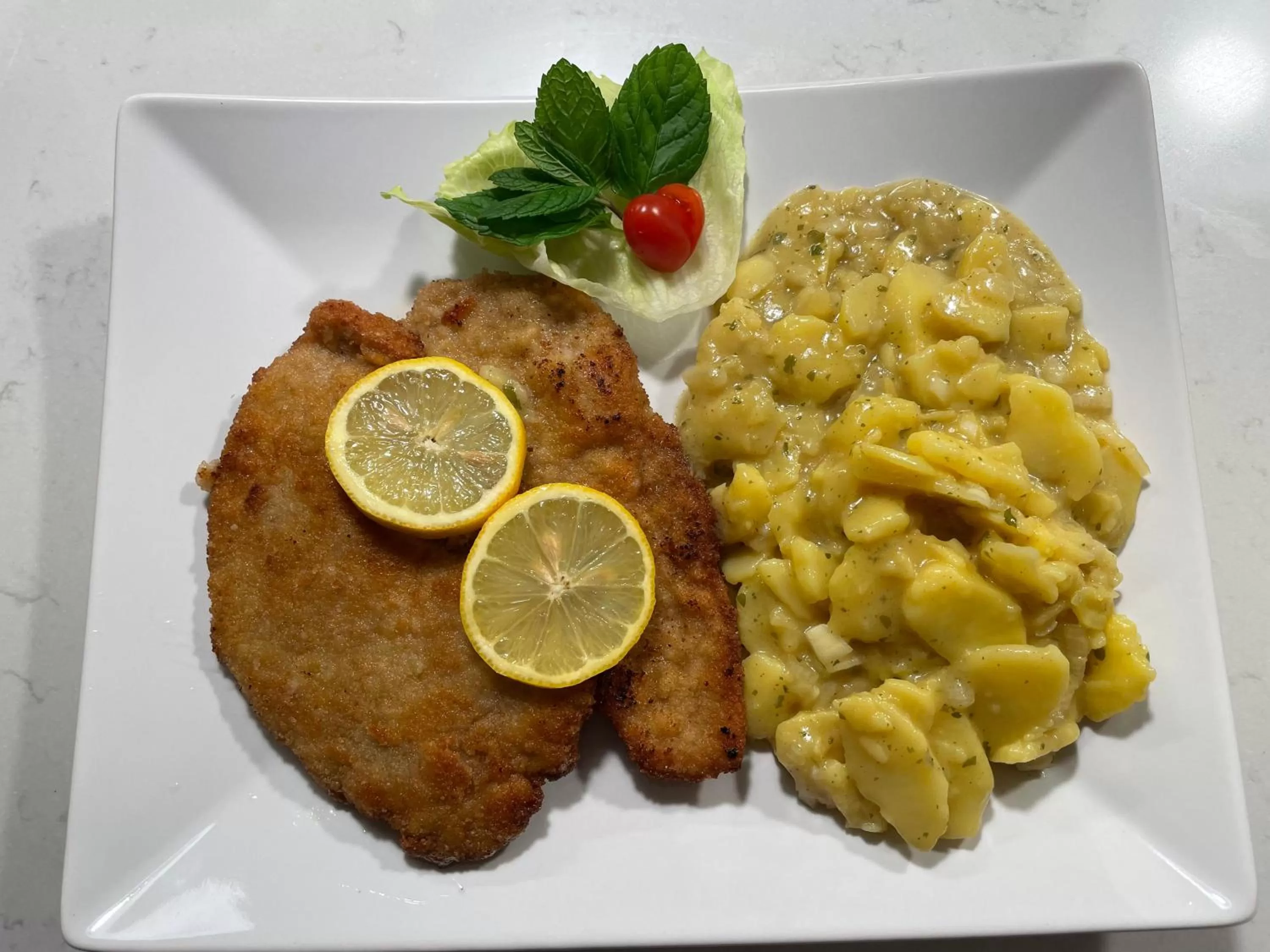 Restaurant/places to eat in Yaberg Affären