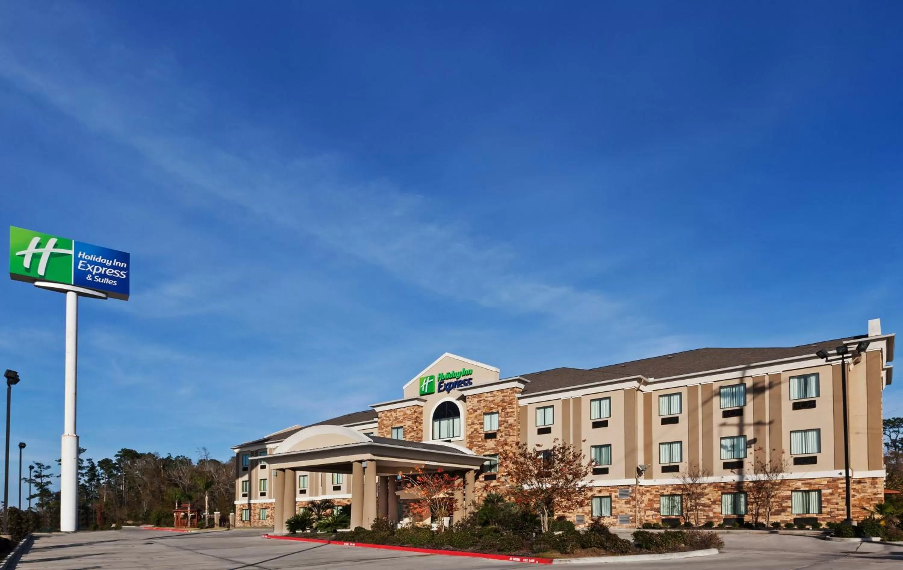 Property building in Holiday Inn Express & Suites Cleveland by IHG