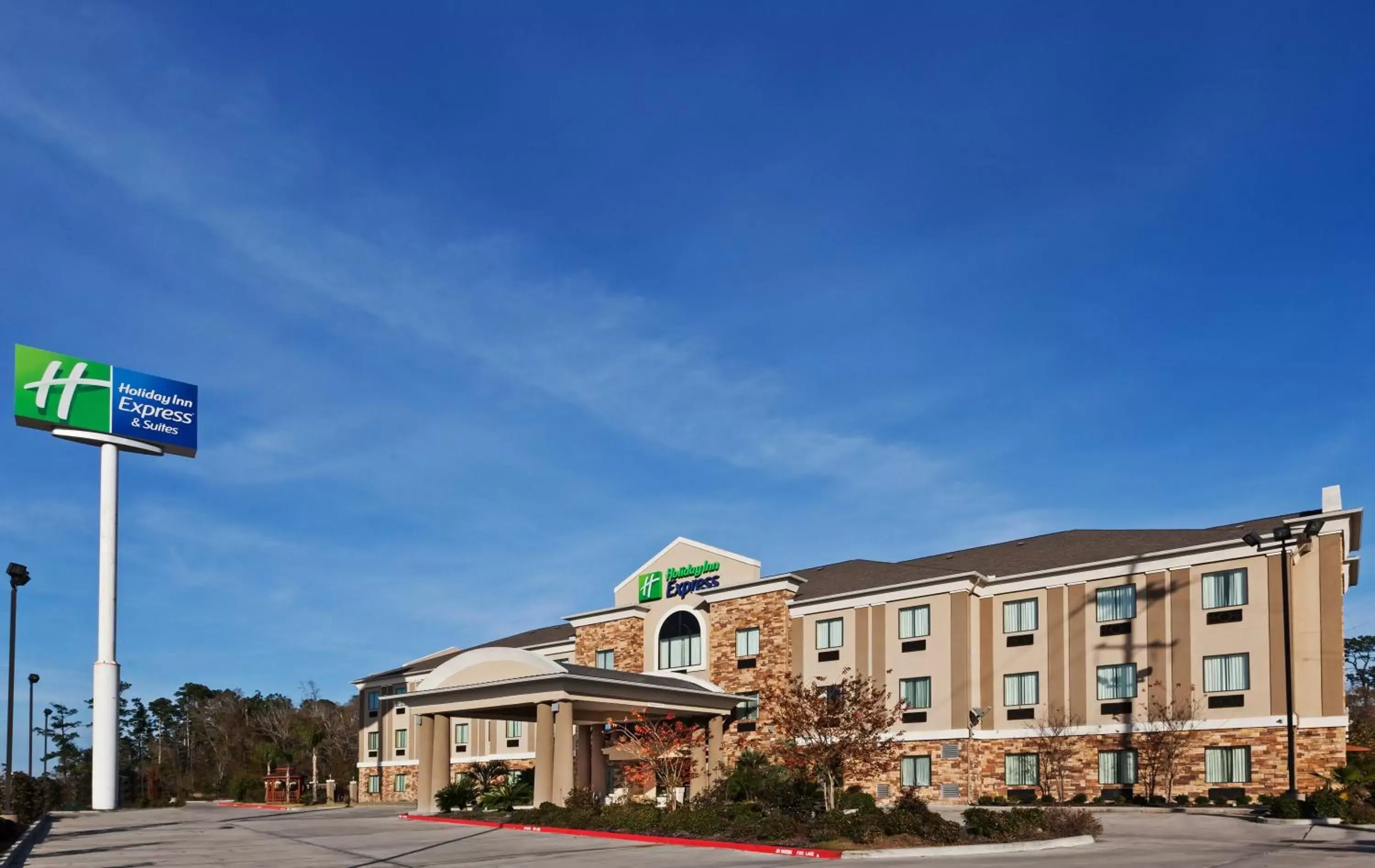 Property Building in Holiday Inn Express & Suites Cleveland, an IHG Hotel