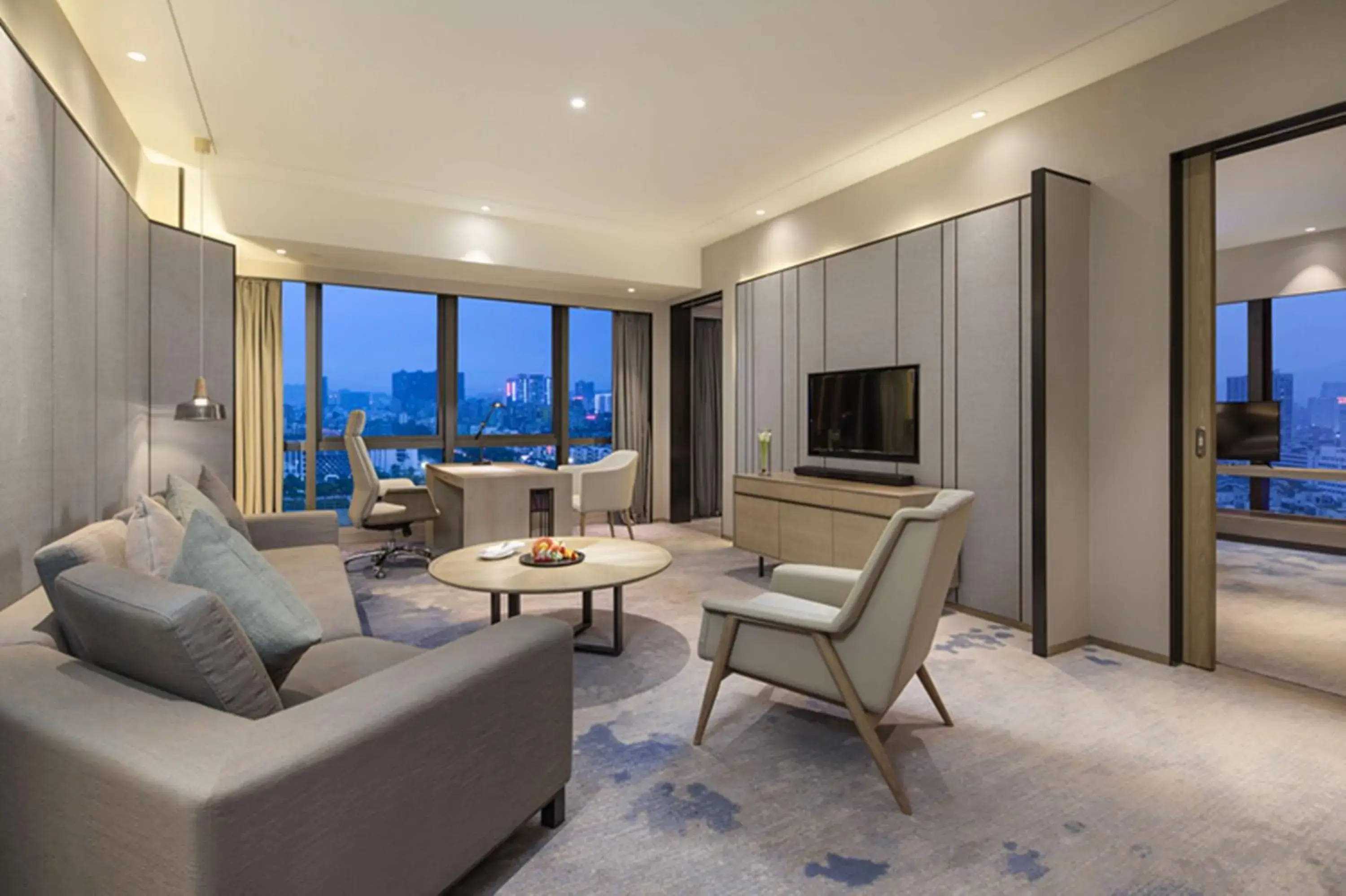 Bedroom, Seating Area in DoubleTree By Hilton Shenzhen Longhua