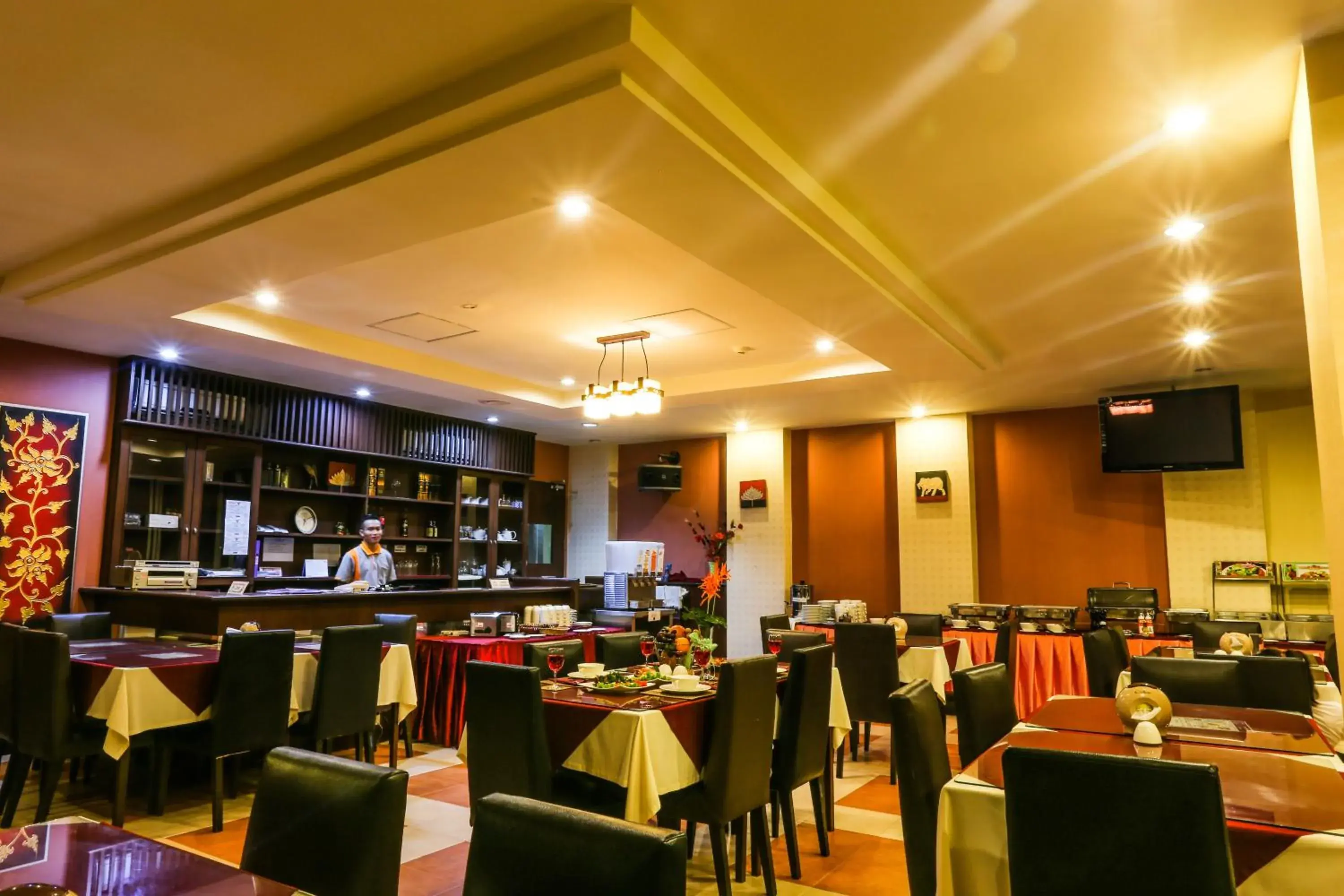 Restaurant/Places to Eat in Madina Hotel