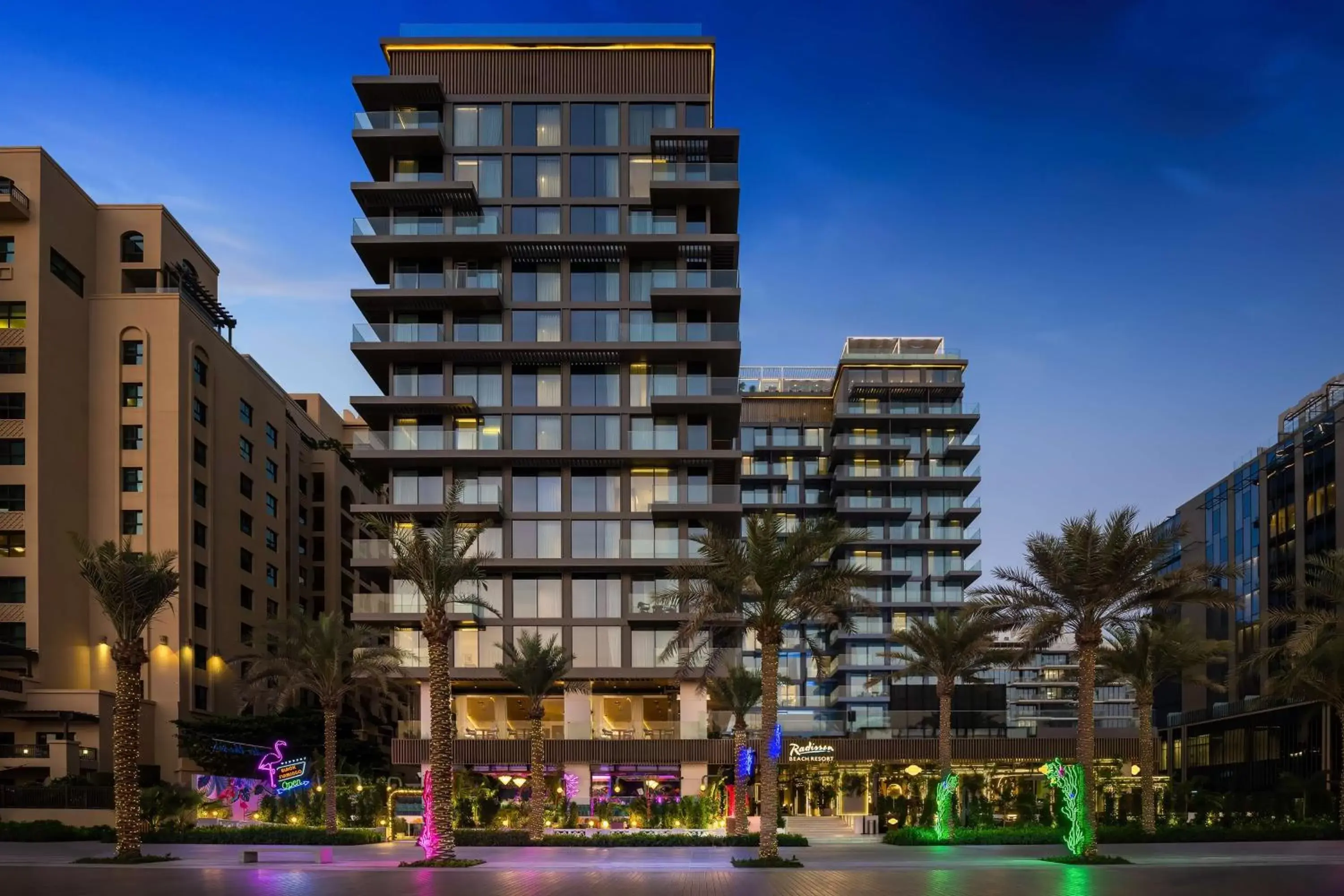 Property building in Radisson Beach Resort Palm Jumeirah Property building in Radisson Beach Resort Palm Jumeirah