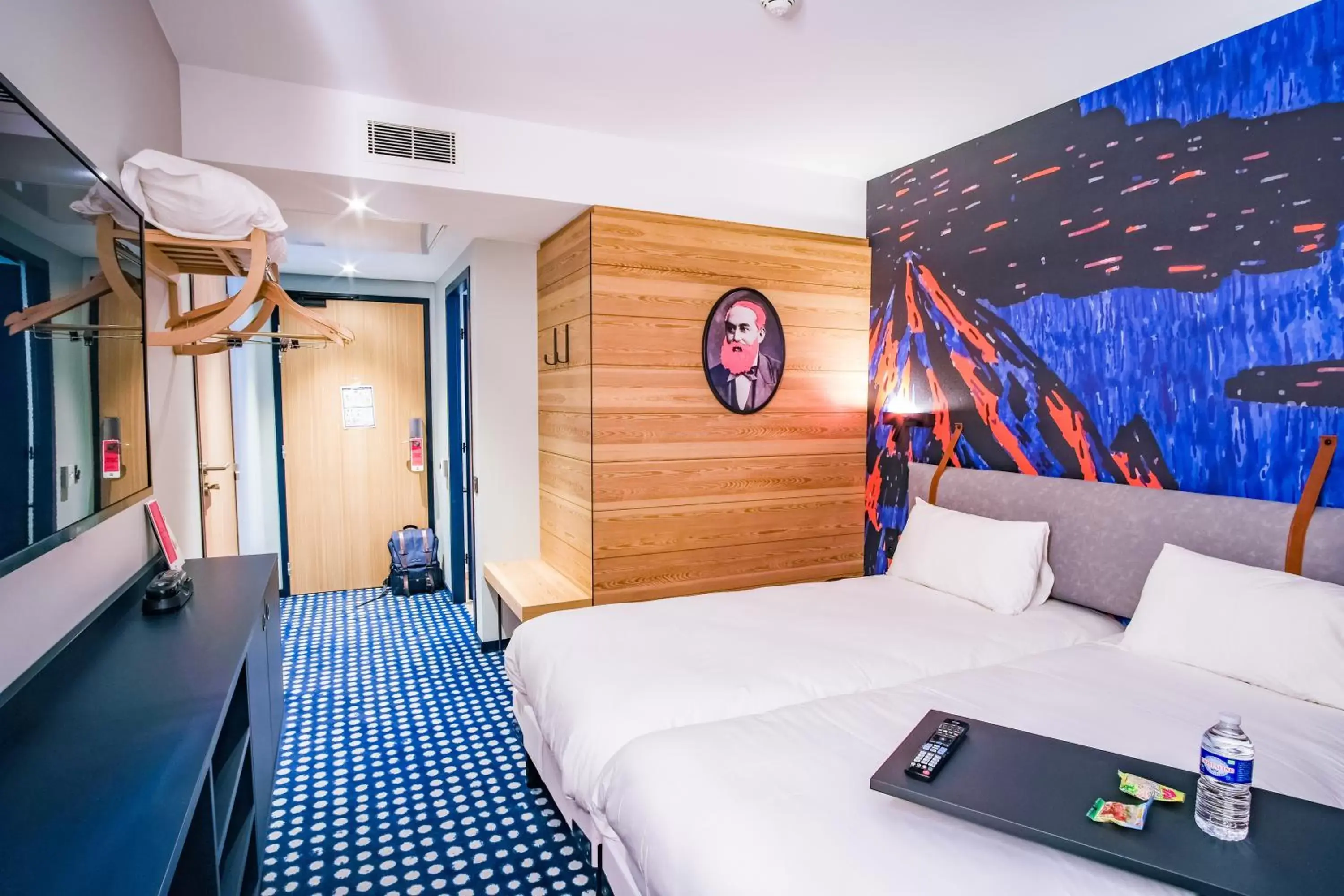 Photo of the whole room, Bed in ibis Styles Albertville