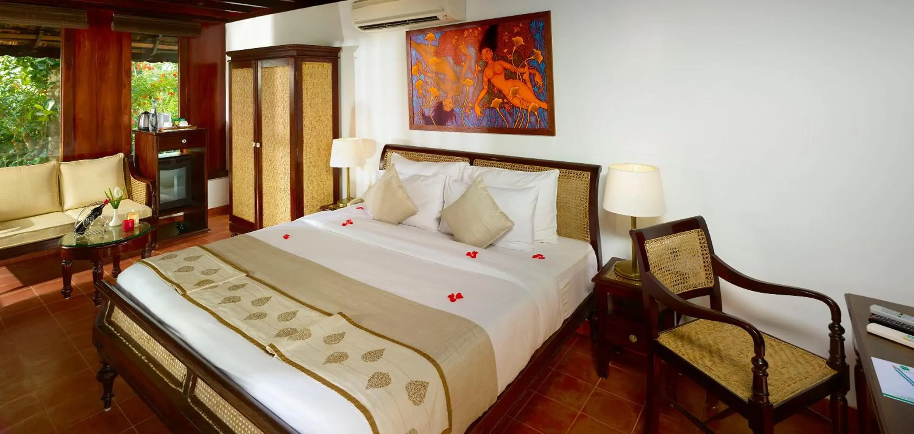 Bed in Ragamaya Resort & Spa Munnar