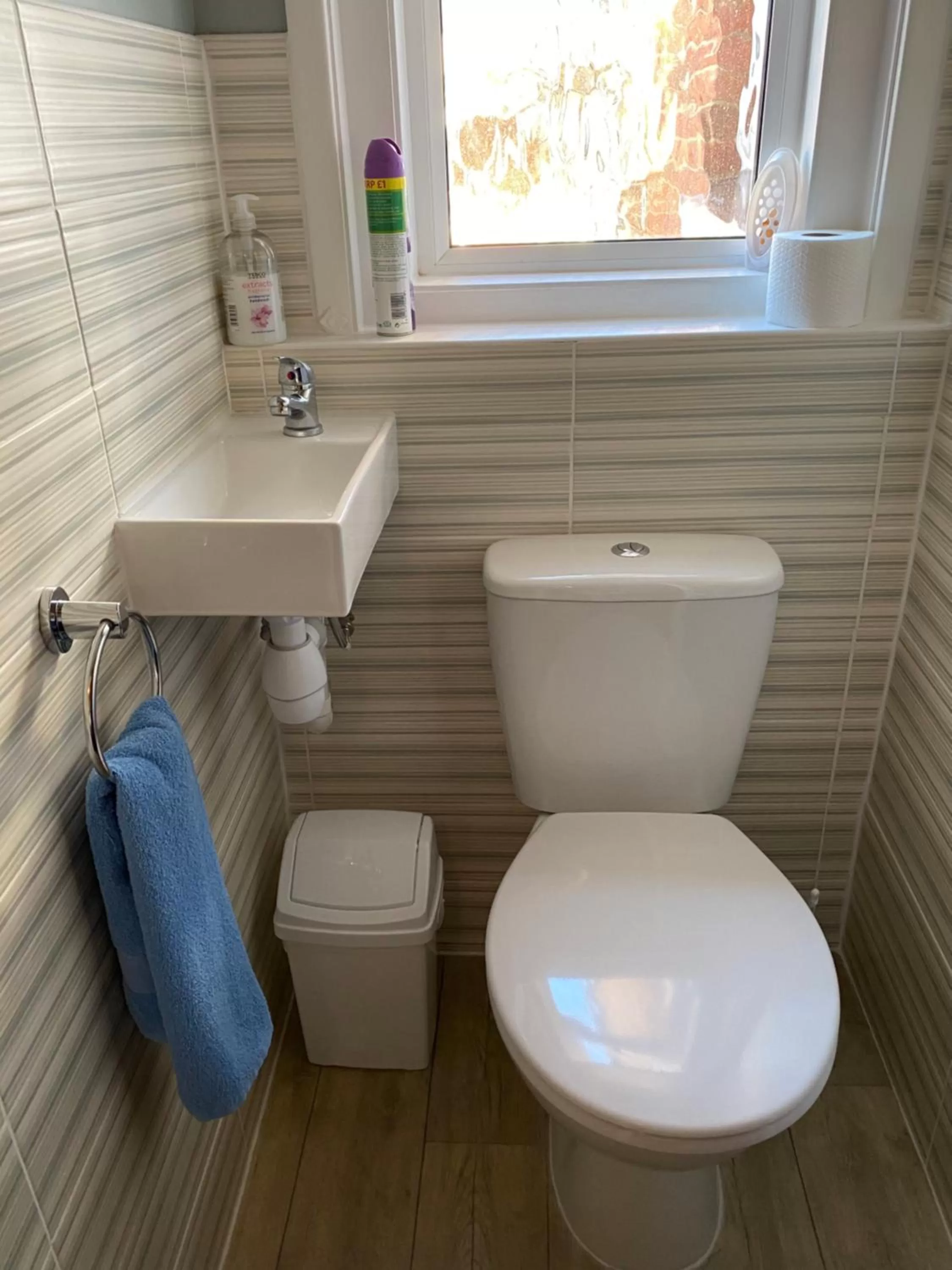 Toilet in Inglewood Guest House