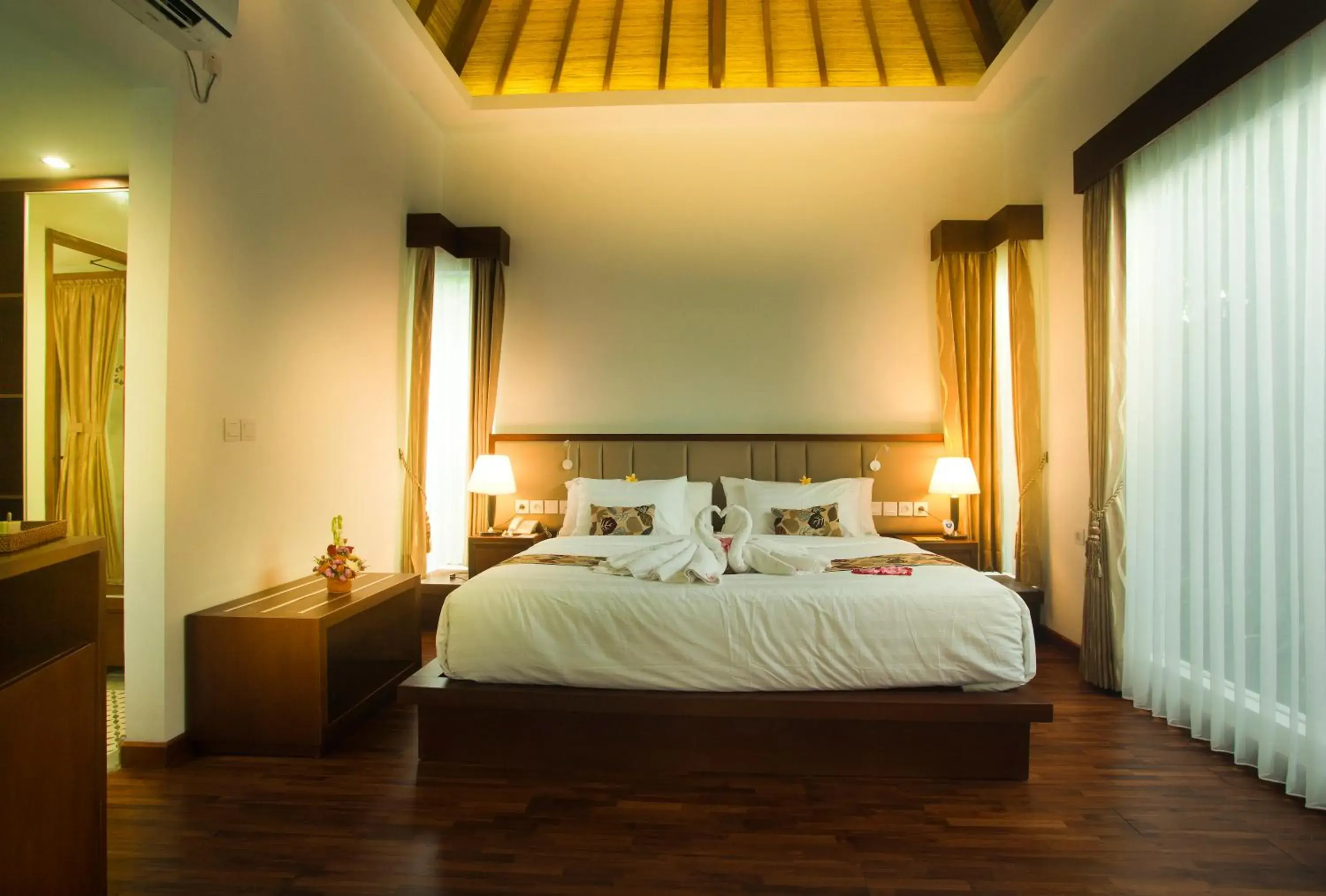 Bedroom, Bed in The Astari Villa and Residence