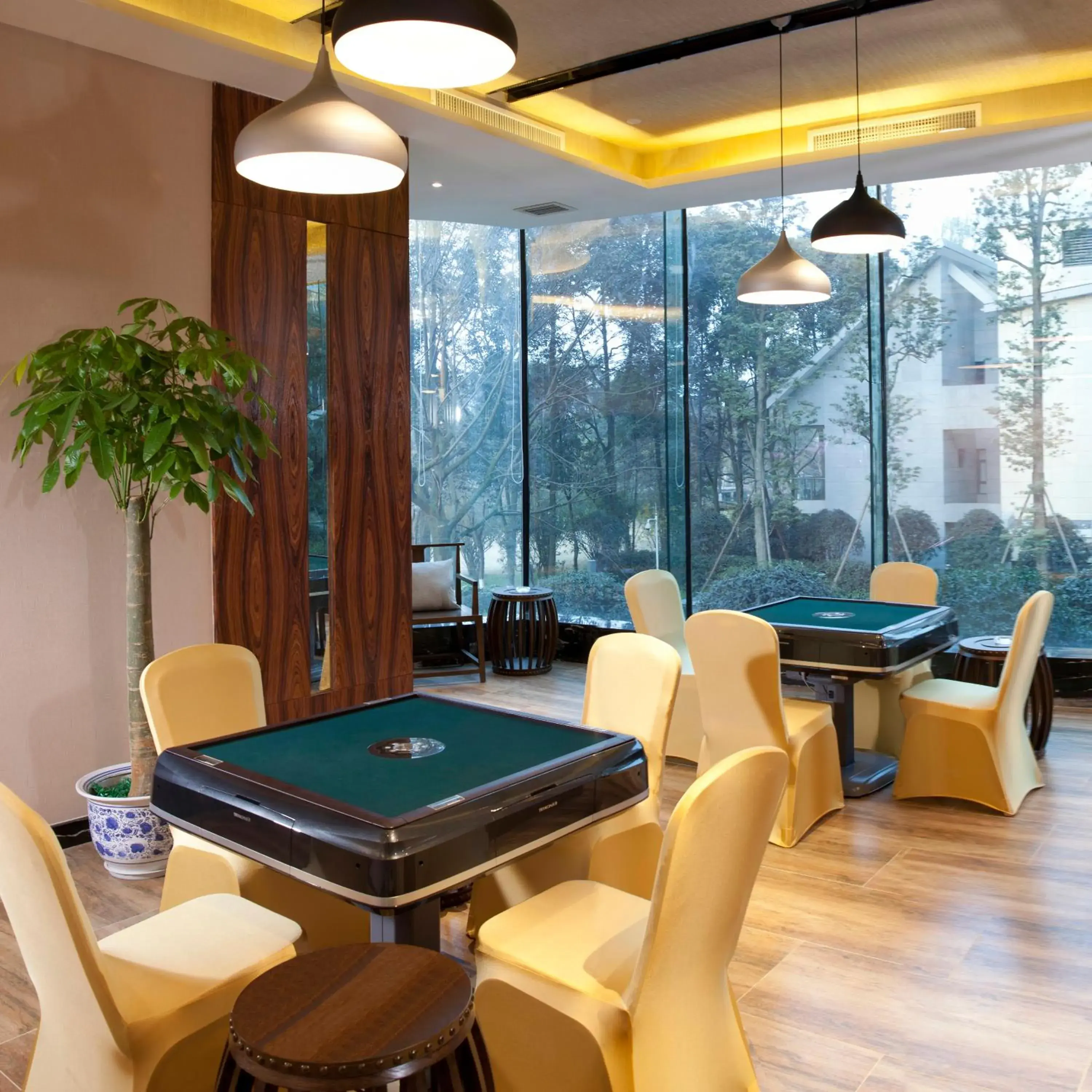 Area and facilities, Billiards in Felton Gloria Grand Hotel Chengdu