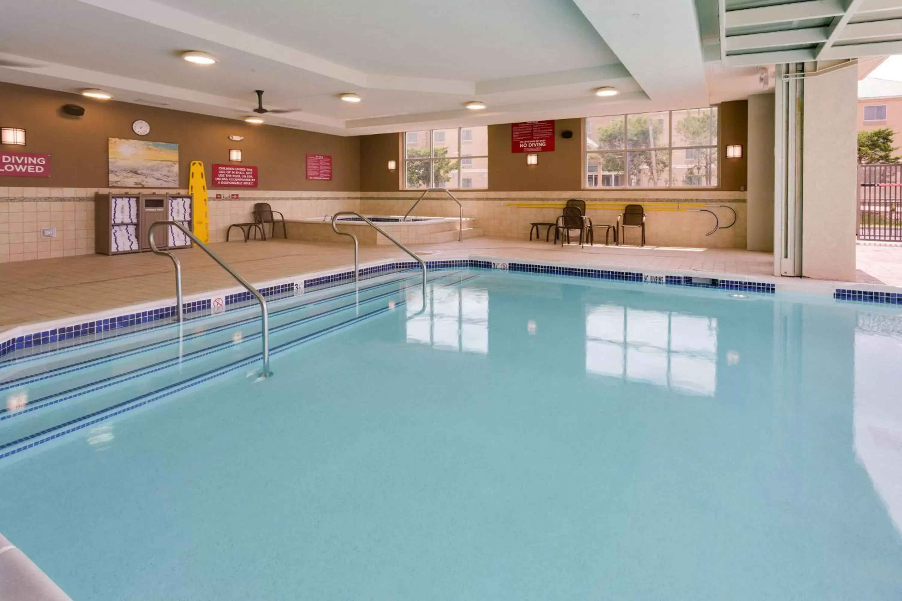 Activities, Swimming Pool in Drury Plaza Hotel Columbia East