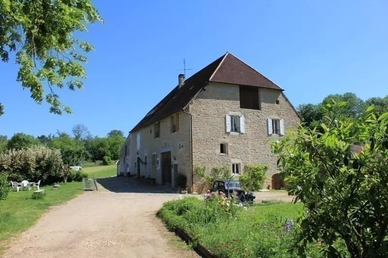 Property Building in La Ferme De Montard